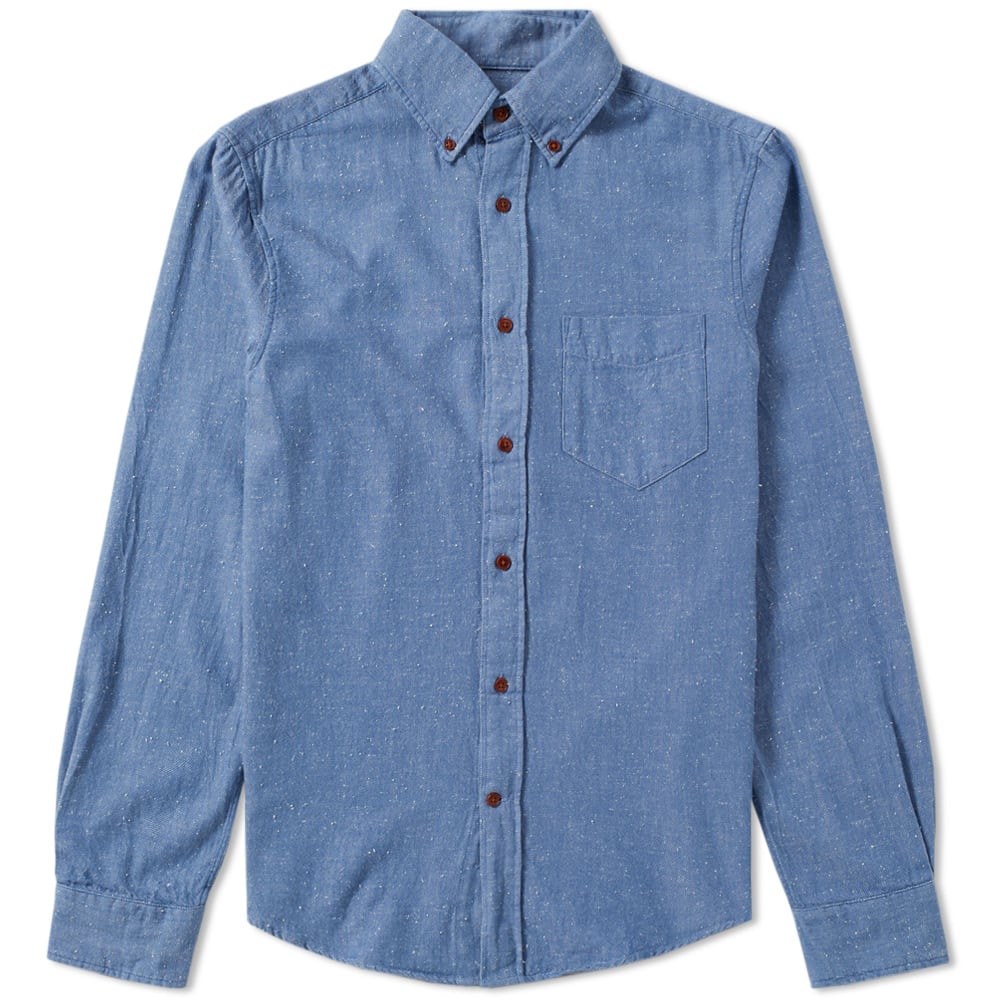 GANT Rugger’s  Indigo Twill shirt has been cut from a soft cotton cloth with indigo-dyed yarns, featuring a subtle fleck in the weave to make this casual staple stand out from the crowd. The looser silhouette adds comfort to this everyday shirt, finished with contrasting buttons, a spread collar, single chest pocket and signature box pleat with locker loop at the back.

100% Cotton
Button-Down Collar
Single Pointed Chest Pocket
Box Pleat with Locker Hoop
