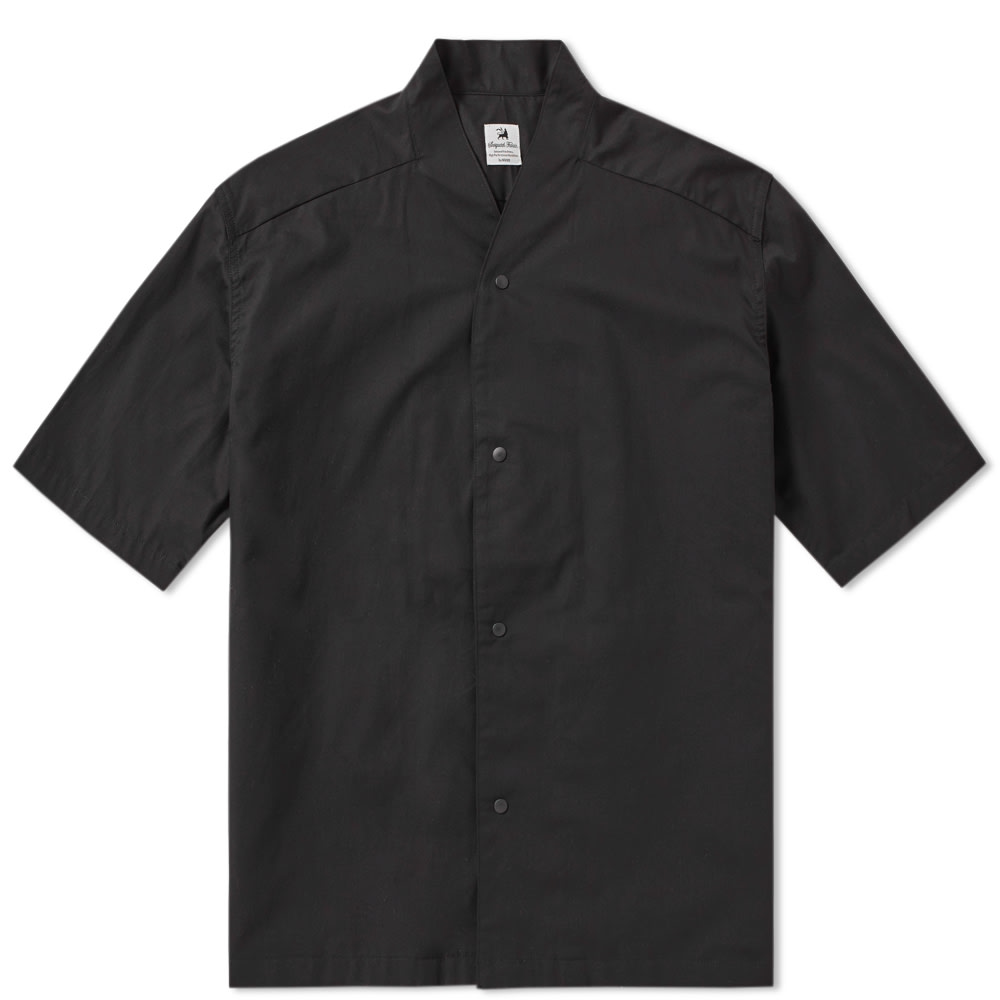 Considered Japanese outfitters Sasquatchfabrix. bridge the gap between the avant-garde and streetwear style. Featuring the brands signature WA-Neck design, the WA-Neck Half Sleeve Shirt comes cut into a relaxed fit with snap closure fastenings.

100% Cotton
Snap Fastenings 
WA Neckline 
Made in Japan