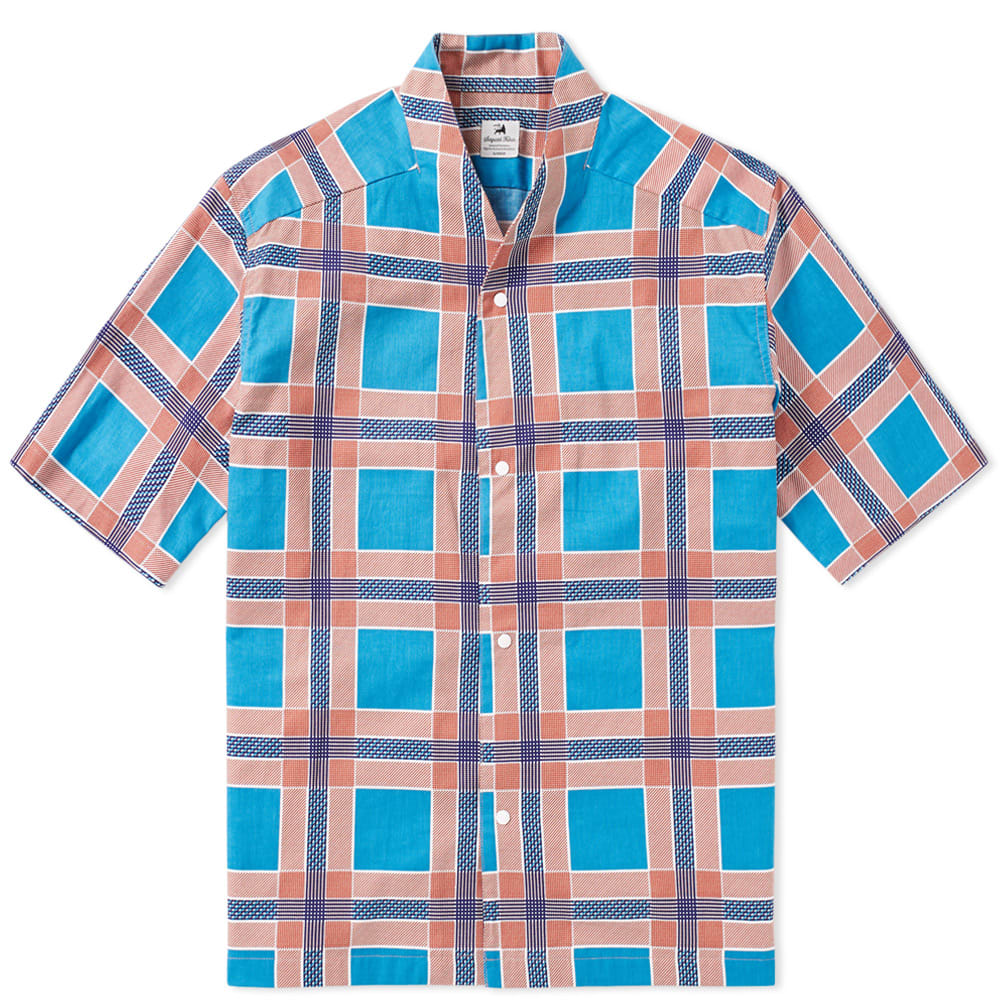 Considered Japanese outfitters Sasquatchfabrix. bridge the gap between the avant-garde and streetwear style. Featuring the brands signature WA-Neck design, the WA-Neck Half Sleeve Shirt comes cut into a relaxed fit with snap closure fastenings.

100% Cotton
Snap Fastenings 
WA Neckline 
Made in Japan