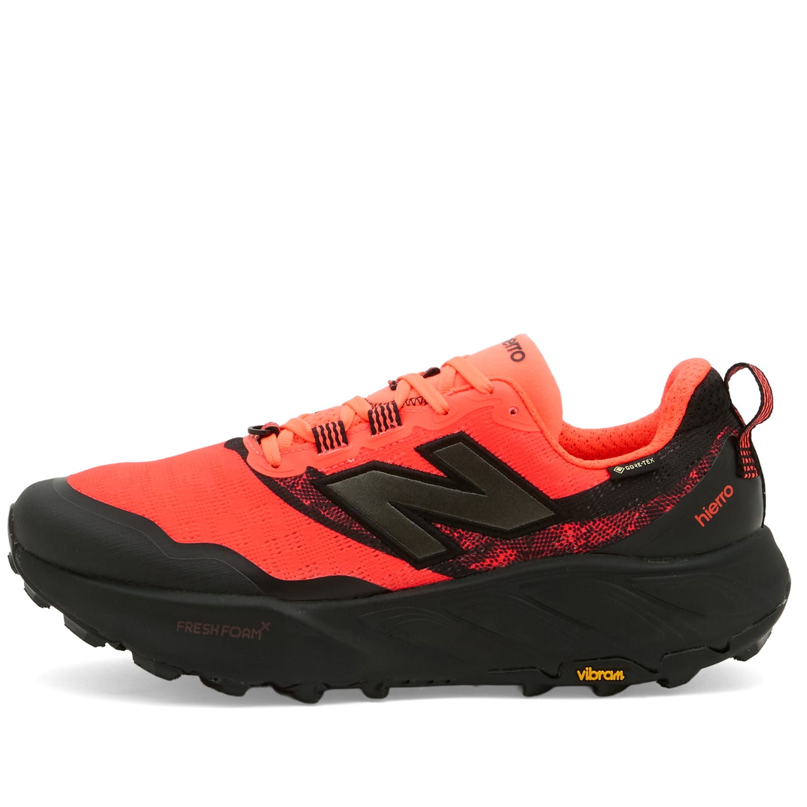 New Balance Men's Hierro v9 Gore Tex Sneaker Urgent Red - MTHIGLC9