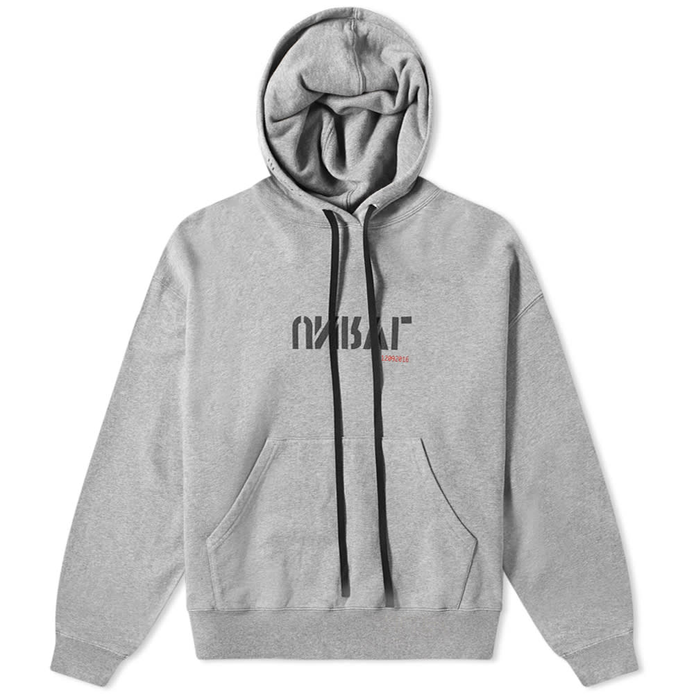 Unravel Project founder Ben Taverniti likes to play with volume, and this branded hoody creates just that with its slouchy, oversized construction. Bringing that exaggerated nature to each part of the design process, the drawstrings featured throughout all come extended further than normal, delivering a look that’s anything but subtle. Cool greys line the cotton jersey construction; backed up with plenty of ‘UNRVL’ branding, while Taverniti’s signature deconstructed aesthetic is referenced in the centre seam stitched down the reverse.

100% Cotton
Loopback Jersey
Drawstring Hood
Dropped Shoulders
Printed Branding
Kangaroo Pouch Pocket
Woven Brand Patch
Elongated Drawstring
Ribbed Cuffs &amp; Hem
Made in Italy