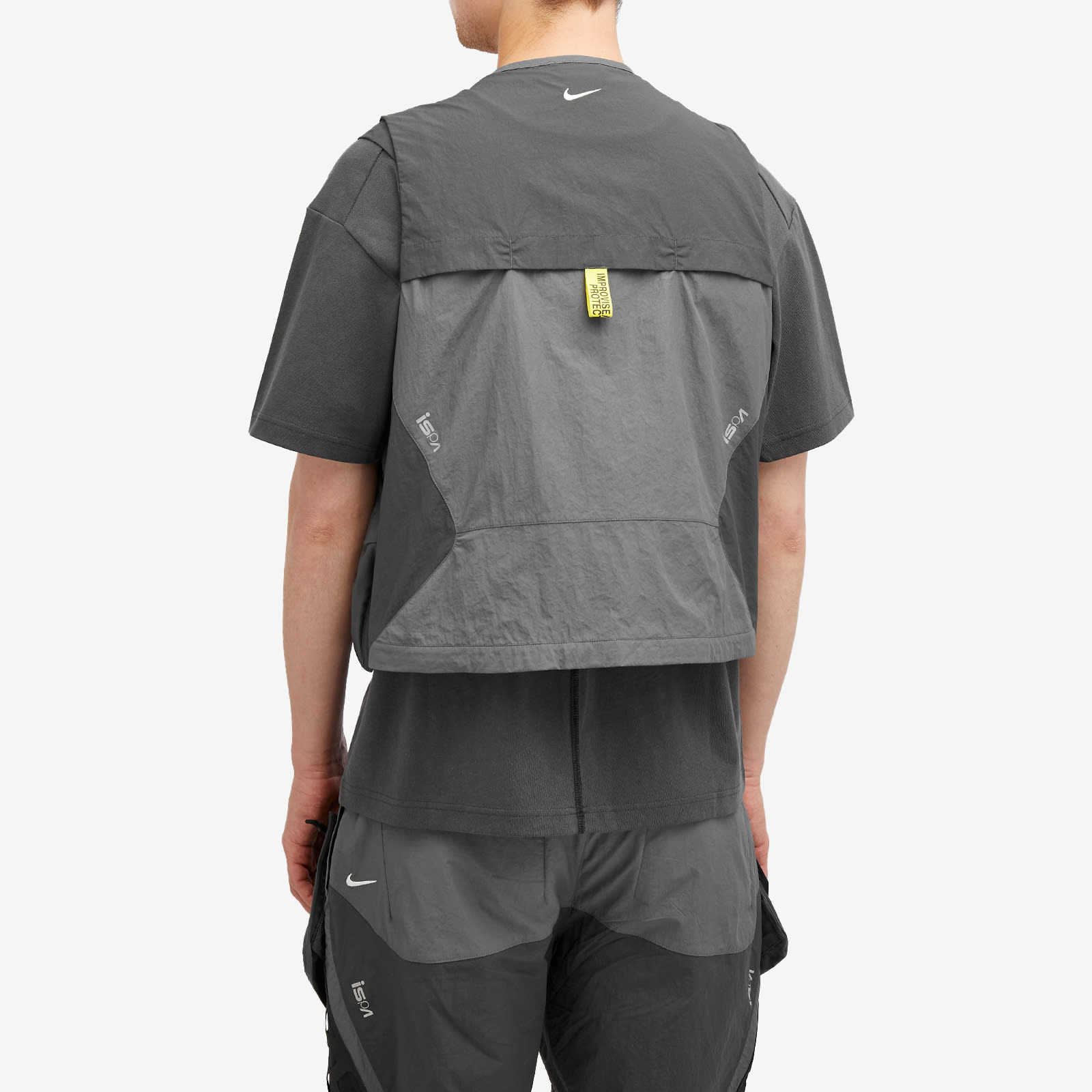 https://media.endclothing.com/media/catalog/product/1/9/19-09-2024-JD_FV4899-060_8_1.jpg