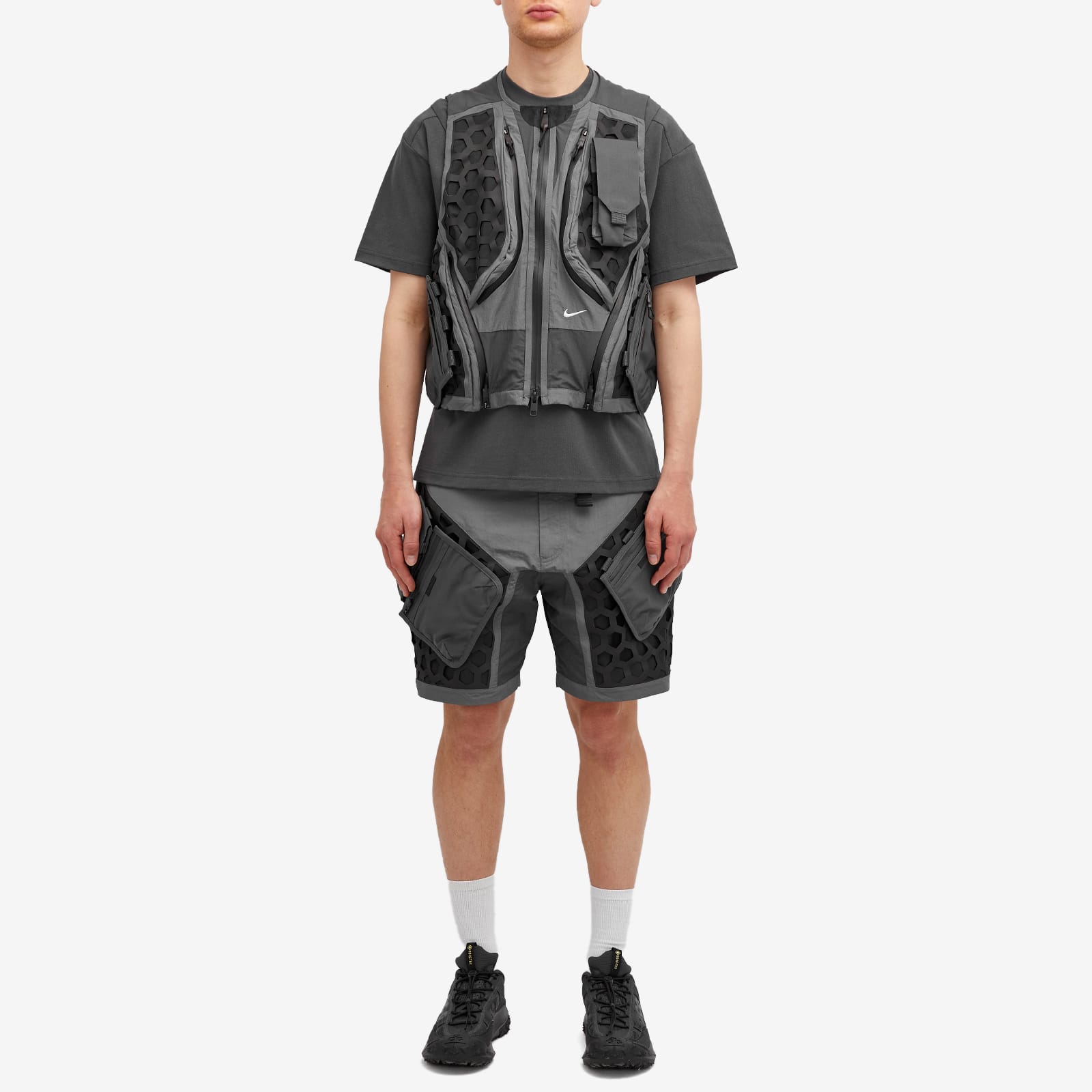 nike pocket vest