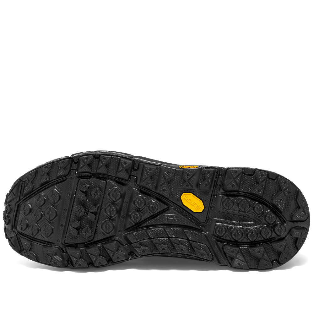 hoka one one tor ultra low black
