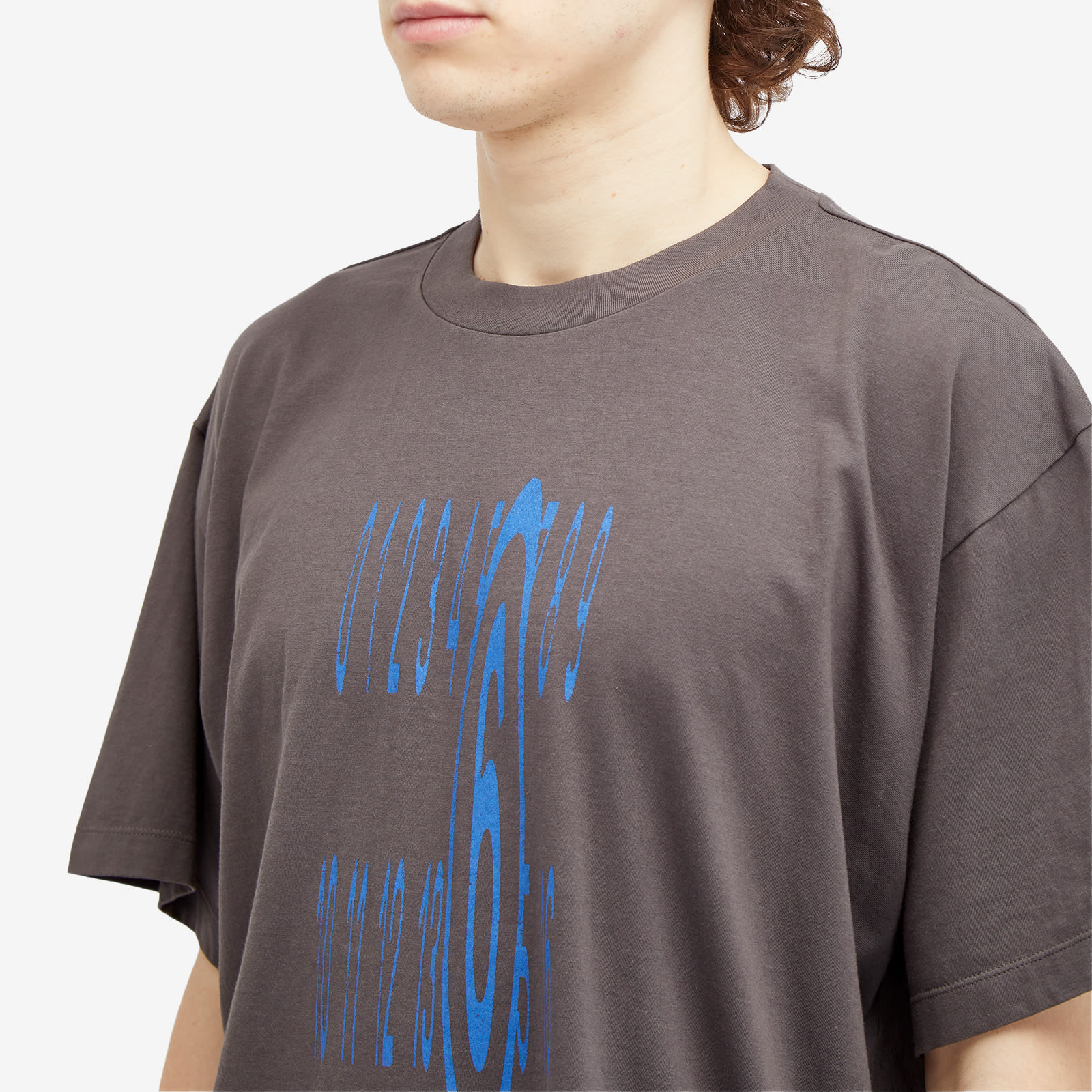 MM6 Maison Margiela Men's Stretched Number Logo T-Shirt Dark Grey