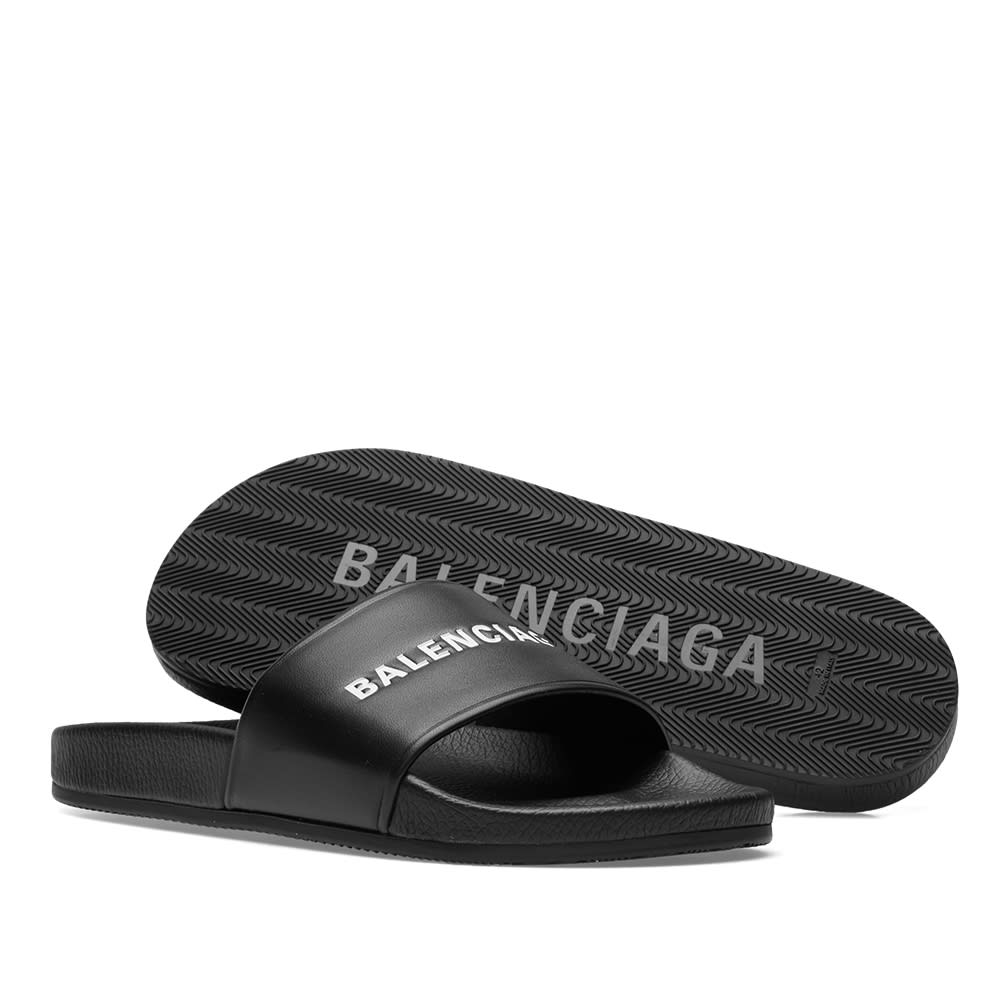 balenciaga logo slide