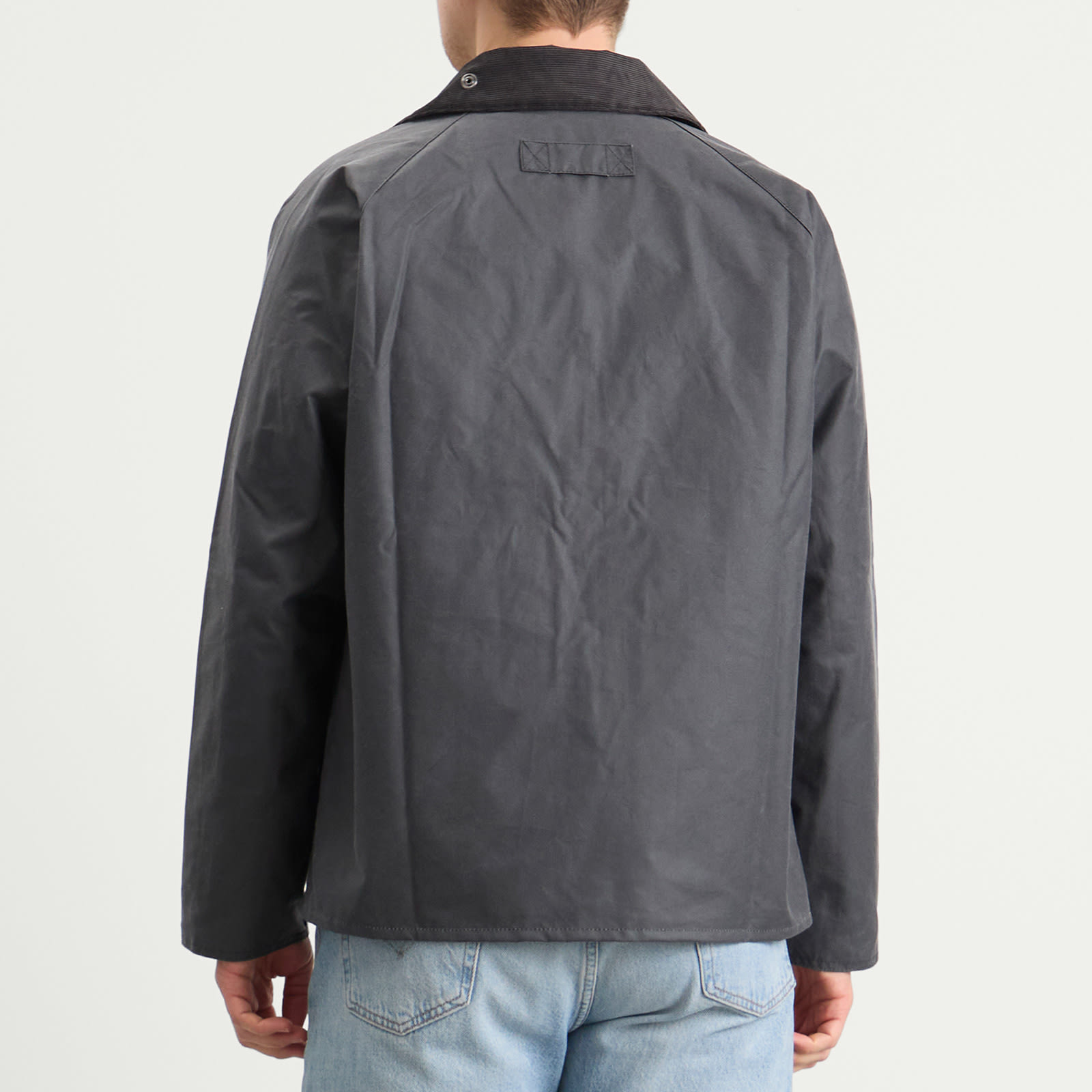 https://media.endclothing.com/media/catalog/product/2/1/21-01-2026-JW_MWX2536GY71_7_1.jpg