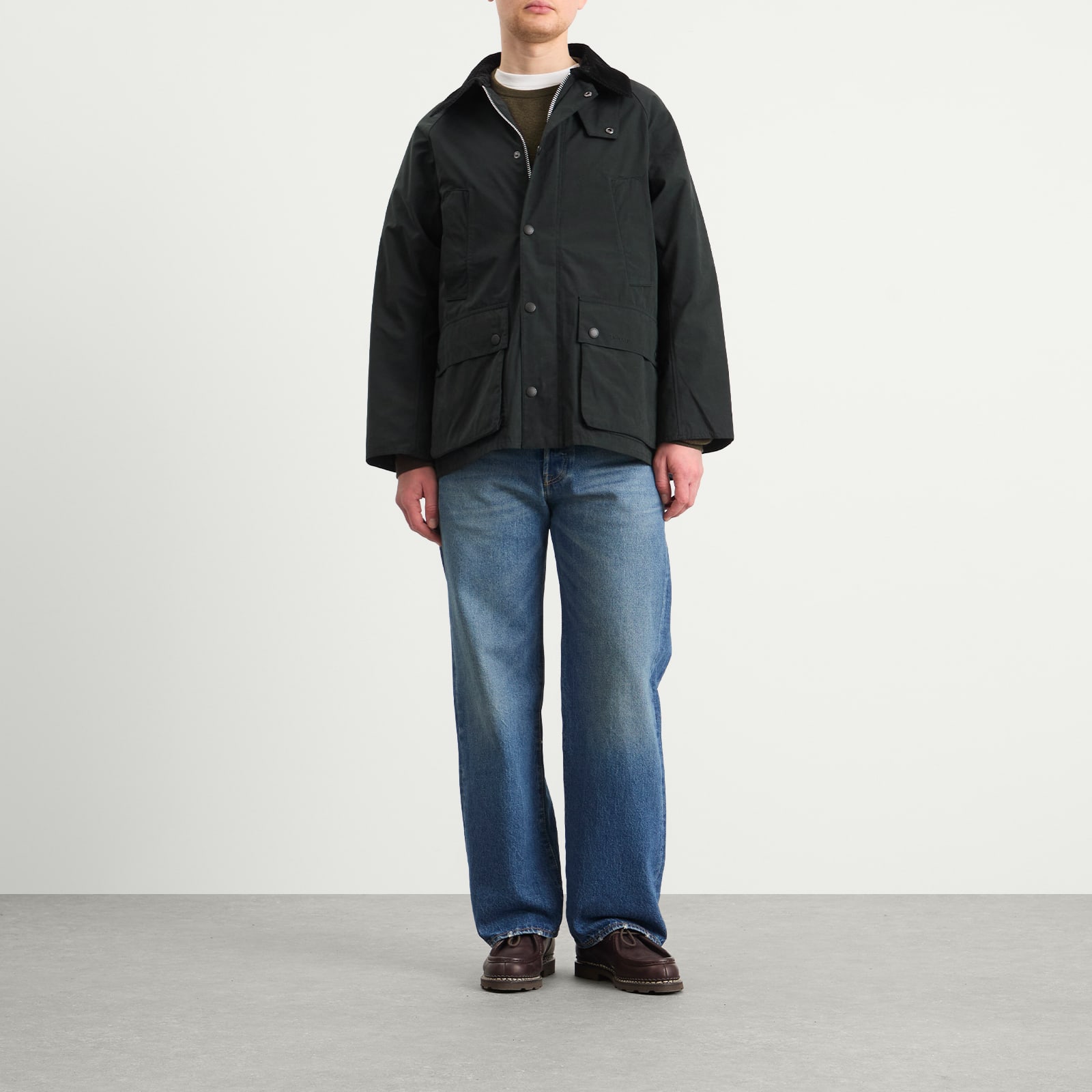 https://media.endclothing.com/media/catalog/product/2/1/21-01-25_TC_MCA0933BK11_m8_1.jpg