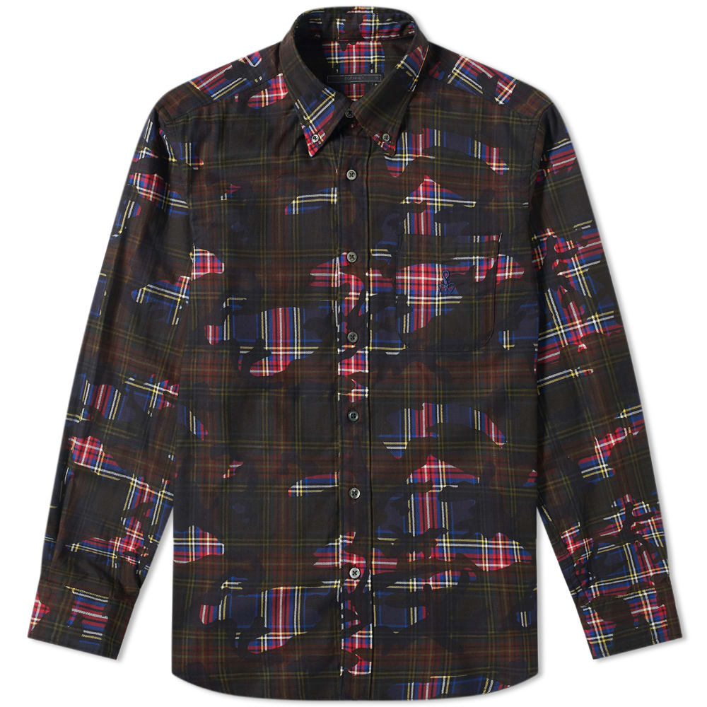 Harnessing a profusion of pattern, SOPHNET.'s camouflage shirt is sure to catch the eyes of many through the streets this season. Pulling in opposing directions with its covert tones and vibrant checks, the Japanese-made design is cut from soft cotton, featuring a classic button-down collar and the brand’s symbolic scorpion at the chest amidst the design's considered chaos.

100% Cotton
Button-Down Collar
Button Closure
Scorpion Embroidery
Patch Pocket
Curved Hem
Made in Japan
