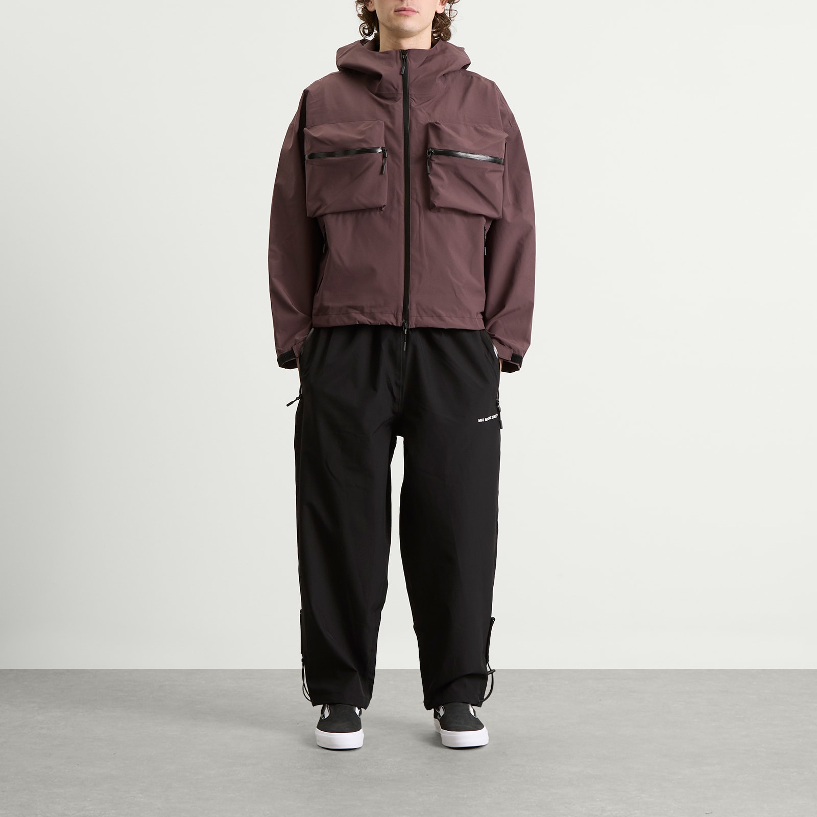 https://media.endclothing.com/media/catalog/product/2/1/21-10-2025-JW_MKI-SHEBOXJKT-RAI_m8_1.jpg
