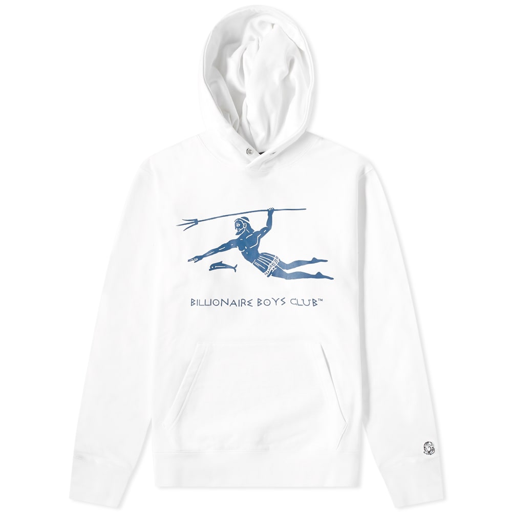 Chasing a fish, Roman god of the sea, Neptune, swims across the chest of this staple white hoody from Billionaire Boys Club. Soft to touch, the cotton-rich design is stamped with the mythical god to the chest in a contrasting blue, echoing the brand's nautical-inspired aesthetic. Signed off with the streetwear label's recurrent astronaut to the sleeve, this hooded sweat will fall straight into your casual wear rotation.   

100% Cotton
Loopback Jersey
Printed Branding
Kangaroo Pouch Pocket
Astronaut Appliqué 
Ribbed Cuffs & Hem