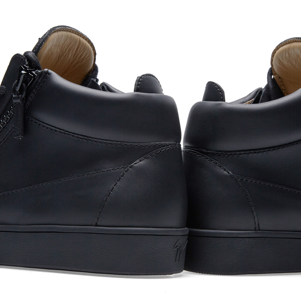 triple black giuseppe