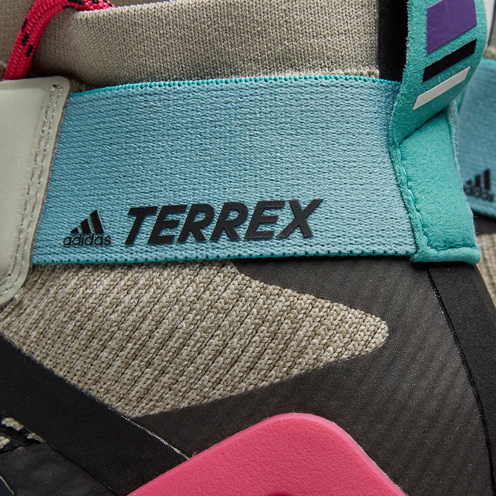 adidas terrex free hiker sesame carbon & magenta