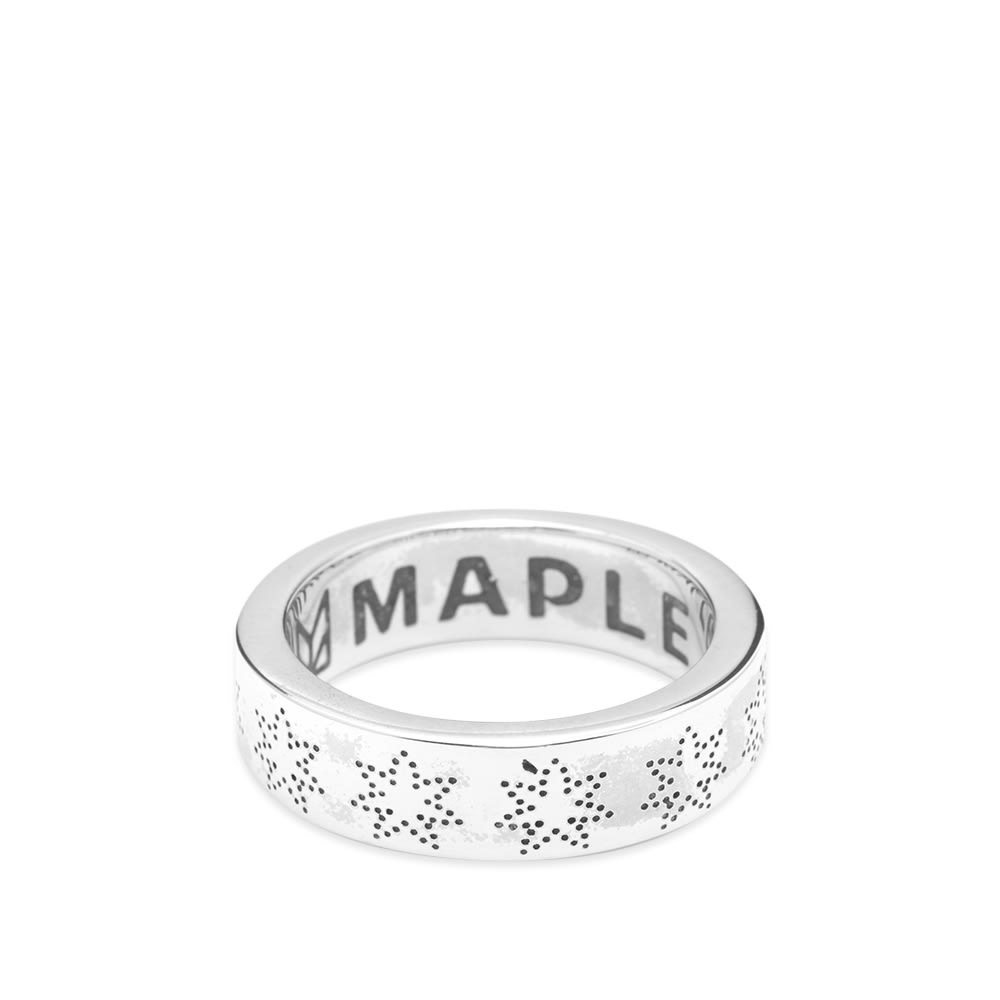 Engraved with simple star detailing, Maple’s 925 ring is a premium piece that’s built to last. Equal parts crafted, refined, and fashion-forward, the timeless jewellery style is sure to transcend between seasons with ease.

925 Silver