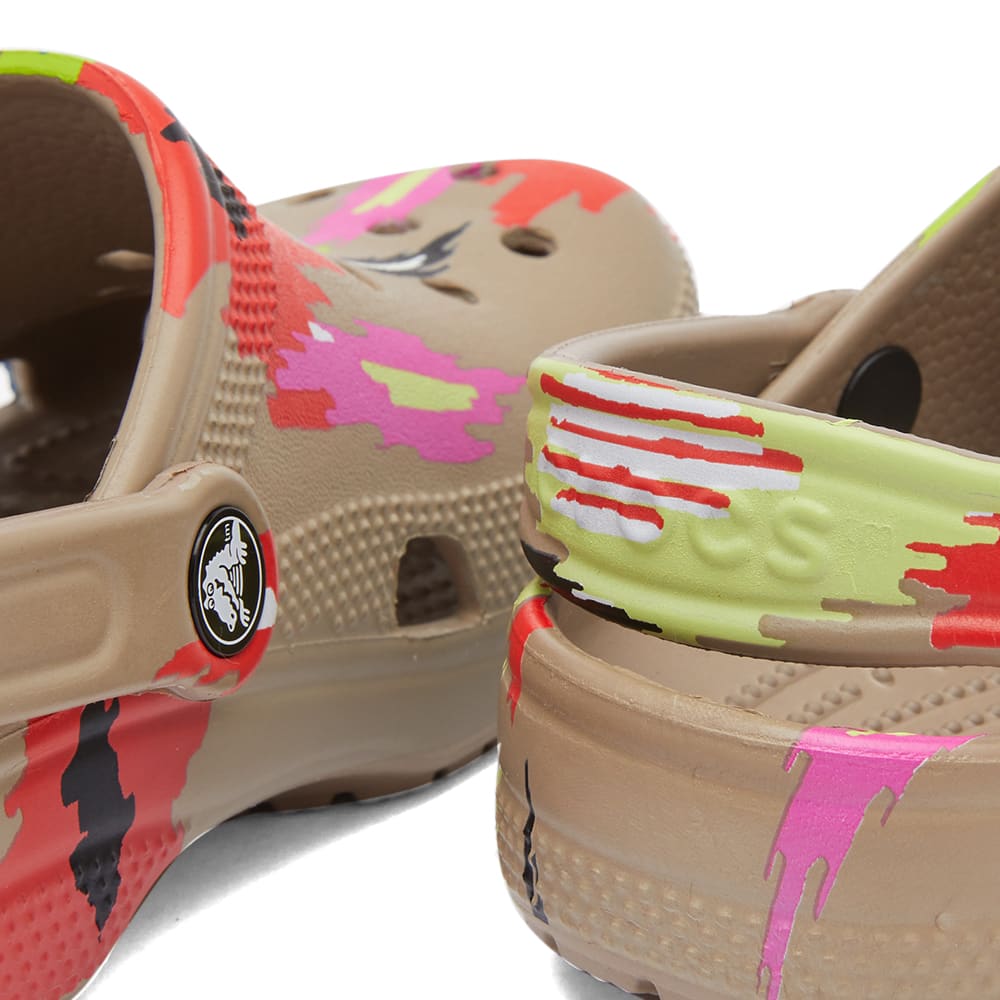 Crocs Classic IKAT Clog Mushroom & Multi END. (UK)