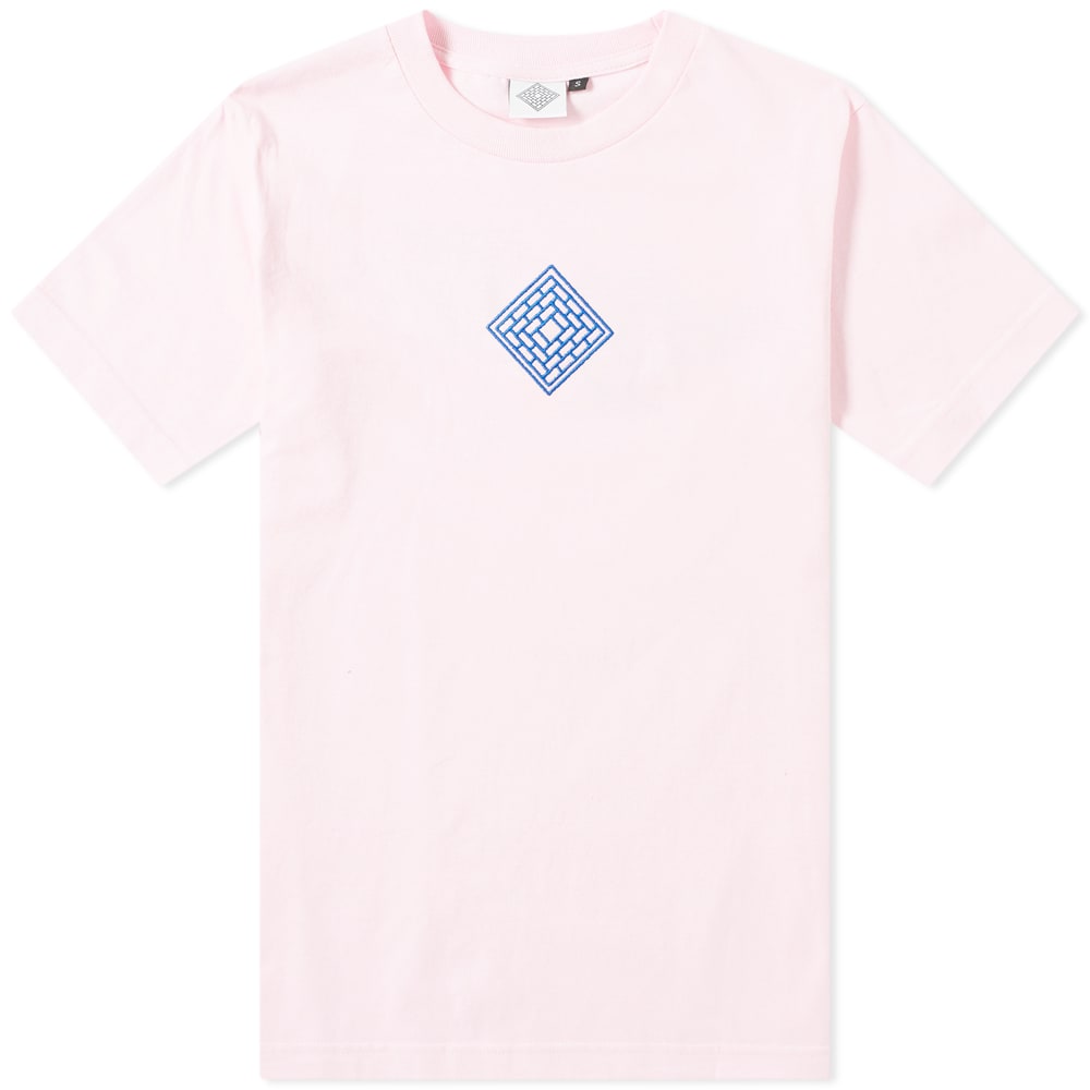 The National Skateboard Co. offers a street-ready take on the pure cotton crewneck here – finishing it in soft, marshmallow pink and embroidering it at the front with a geometric motif. At the back, the brand name in primary coloured ‘80s-style script runs across the shoulders.


100% Cotton
Ribbed Crewneck
Printed & Embroidered Branding