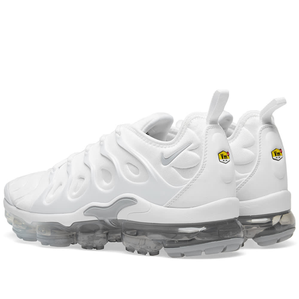 vapormax plus white grey