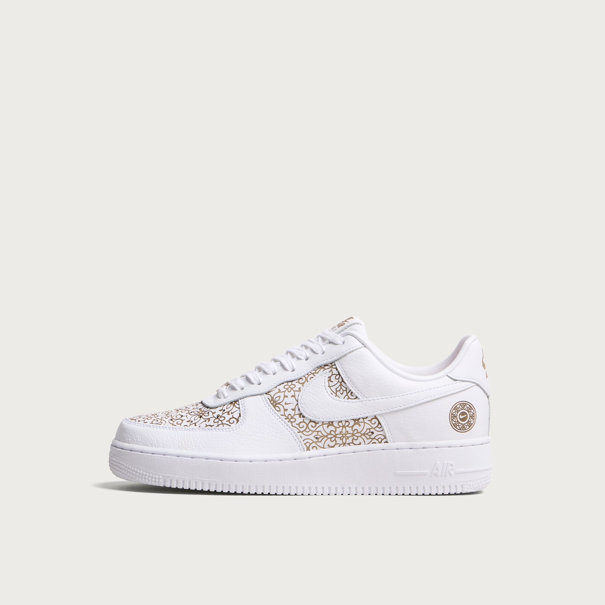 Nike Air Force 1 '07 LV8 Sneaker