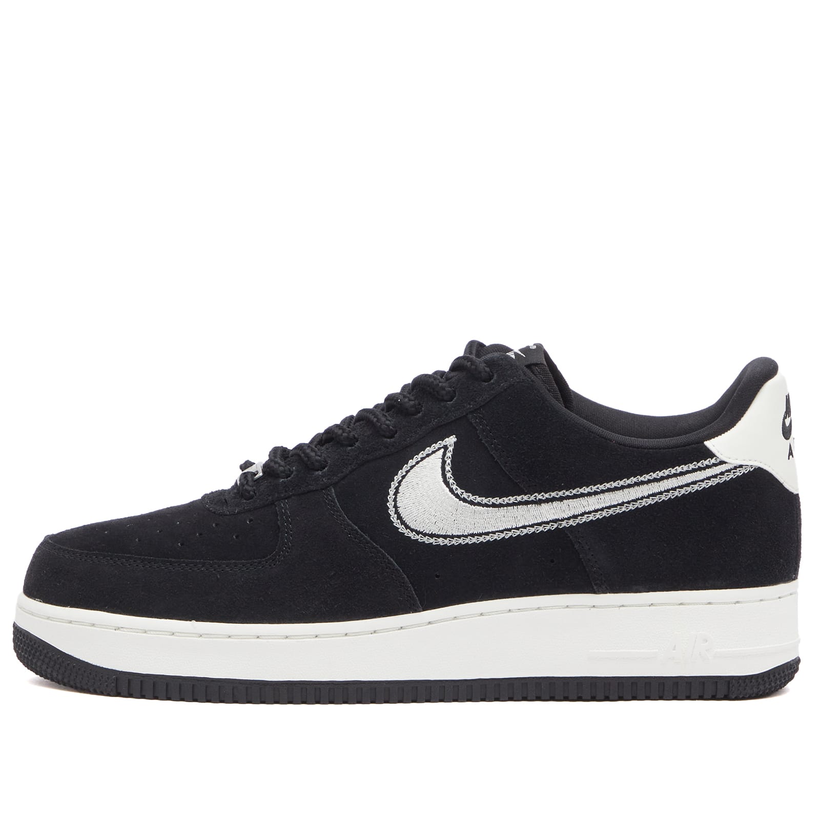 スニーカー Nike Air Force 1 '07 Lv8 Trend Sneaker Cut in half: Nike Air Force 1 07 LV8 Review (2024) | RunRepeat