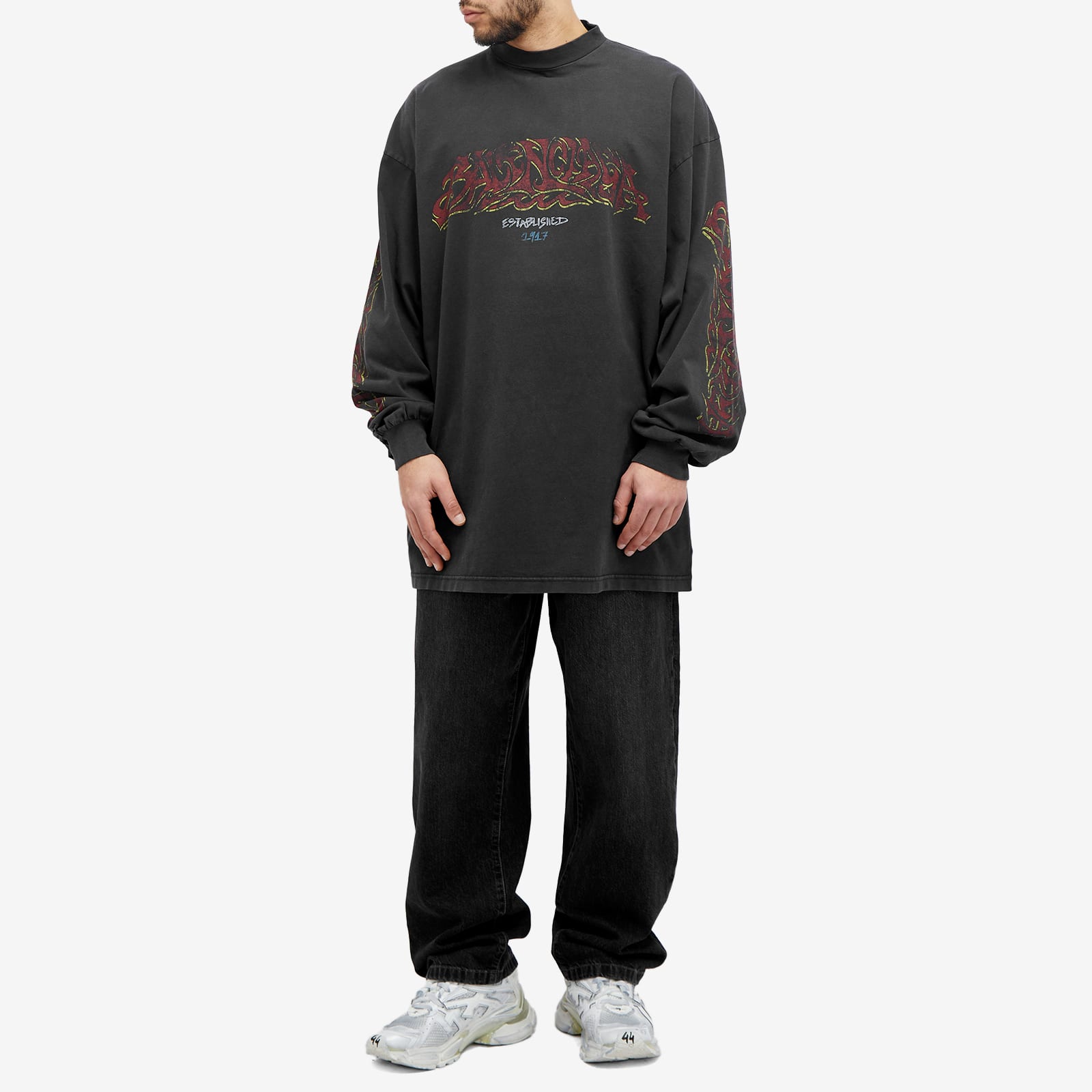 トップス Balenciaga Offshore Vintage Longsleeve Balenciaga Men's Offshore Vintage Longsleeve Tee Faded Black/Red