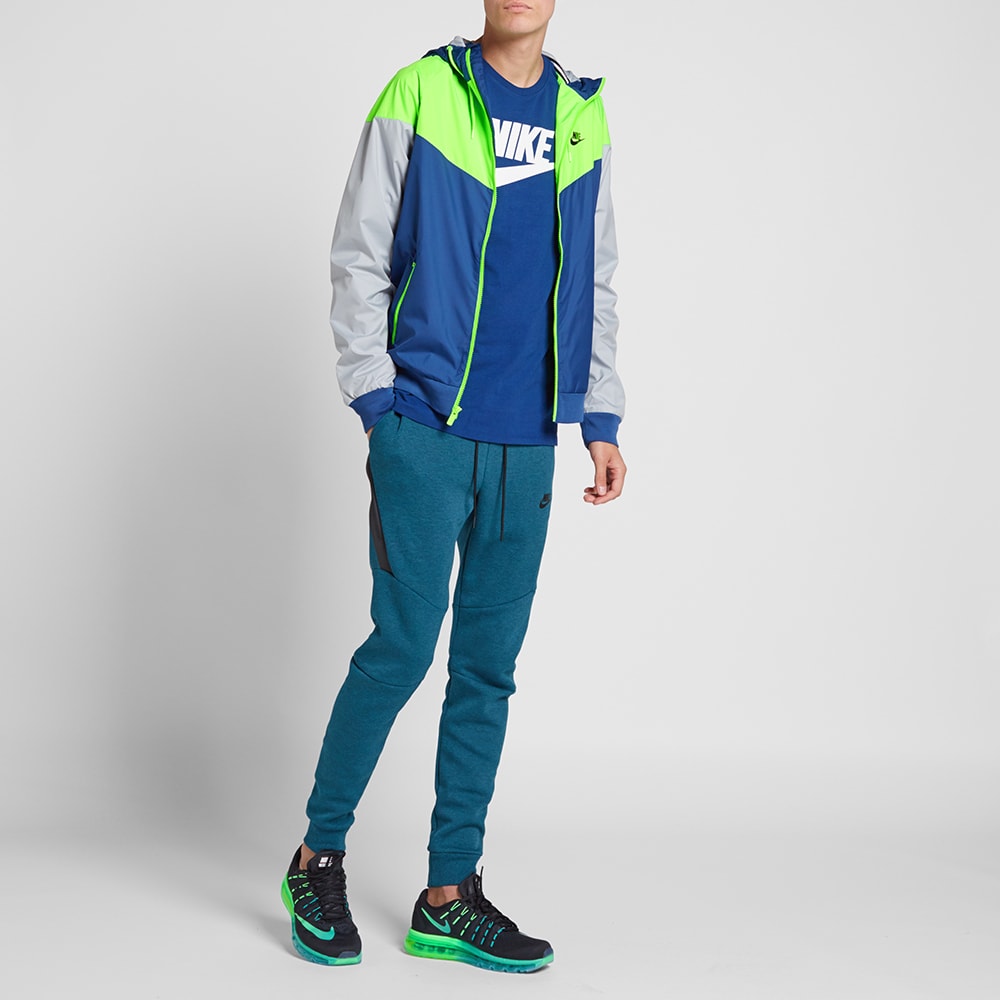 nike wind runner blue