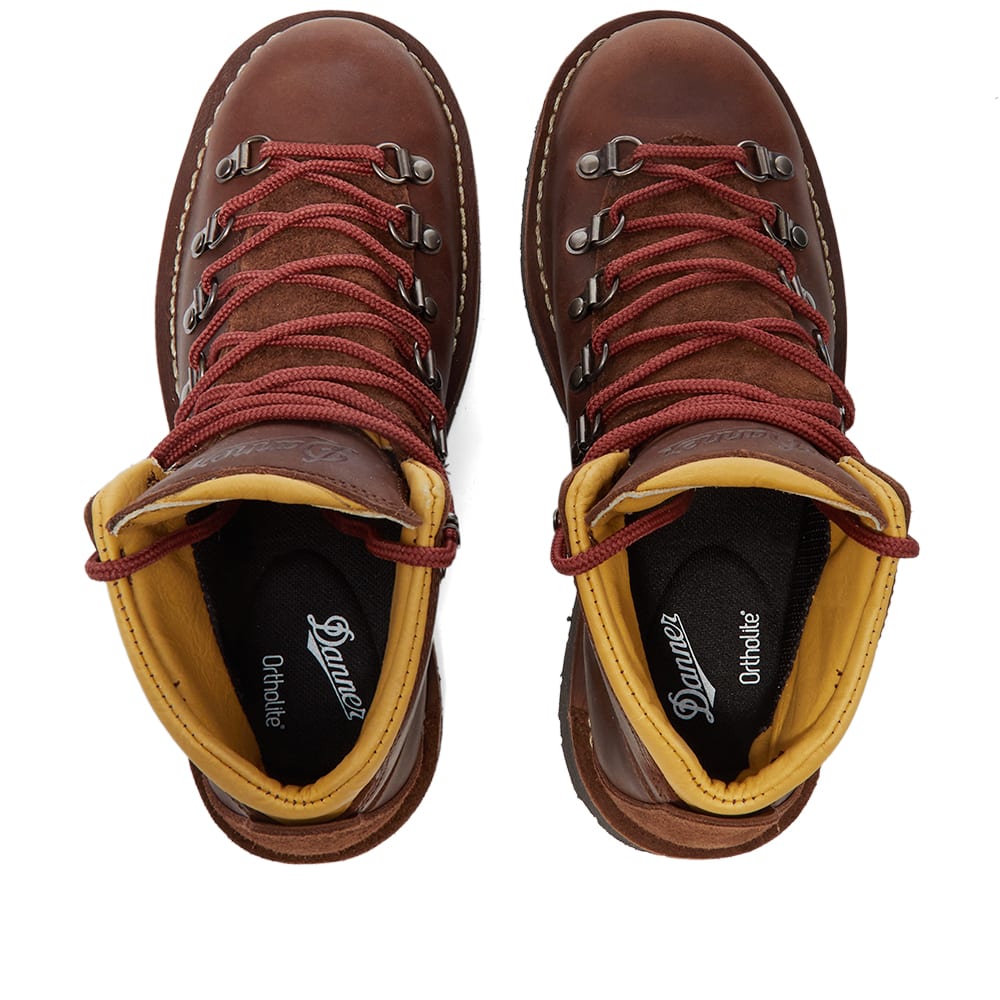 danner mountain pass hiking boots