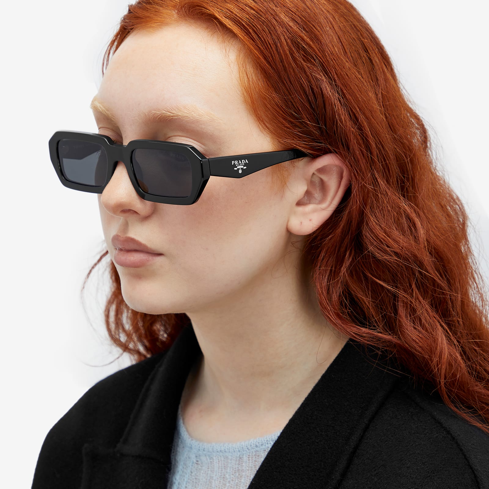 Prada Eyewear Women's PR A12S Sunglasses Black/Dark Grey | 0PR