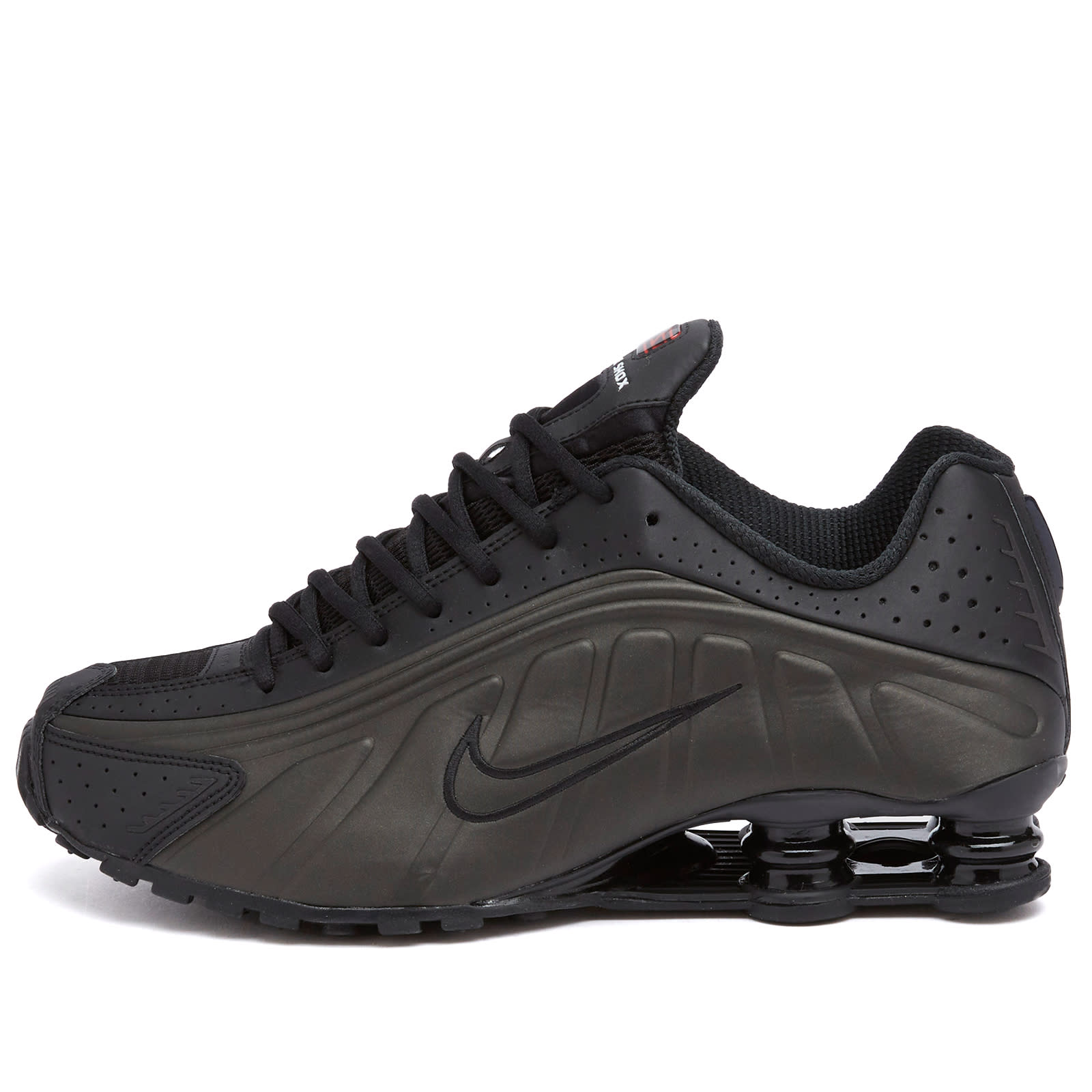 Nike Shox R4 Sneaker Black & Crimson | END. (US)