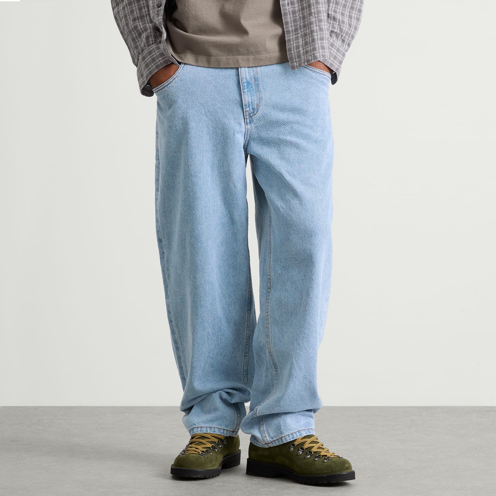 https://media.endclothing.com/media/catalog/product/3/0/30-06-2025-BLR_DIMESU2511-BLU_6_1.jpg