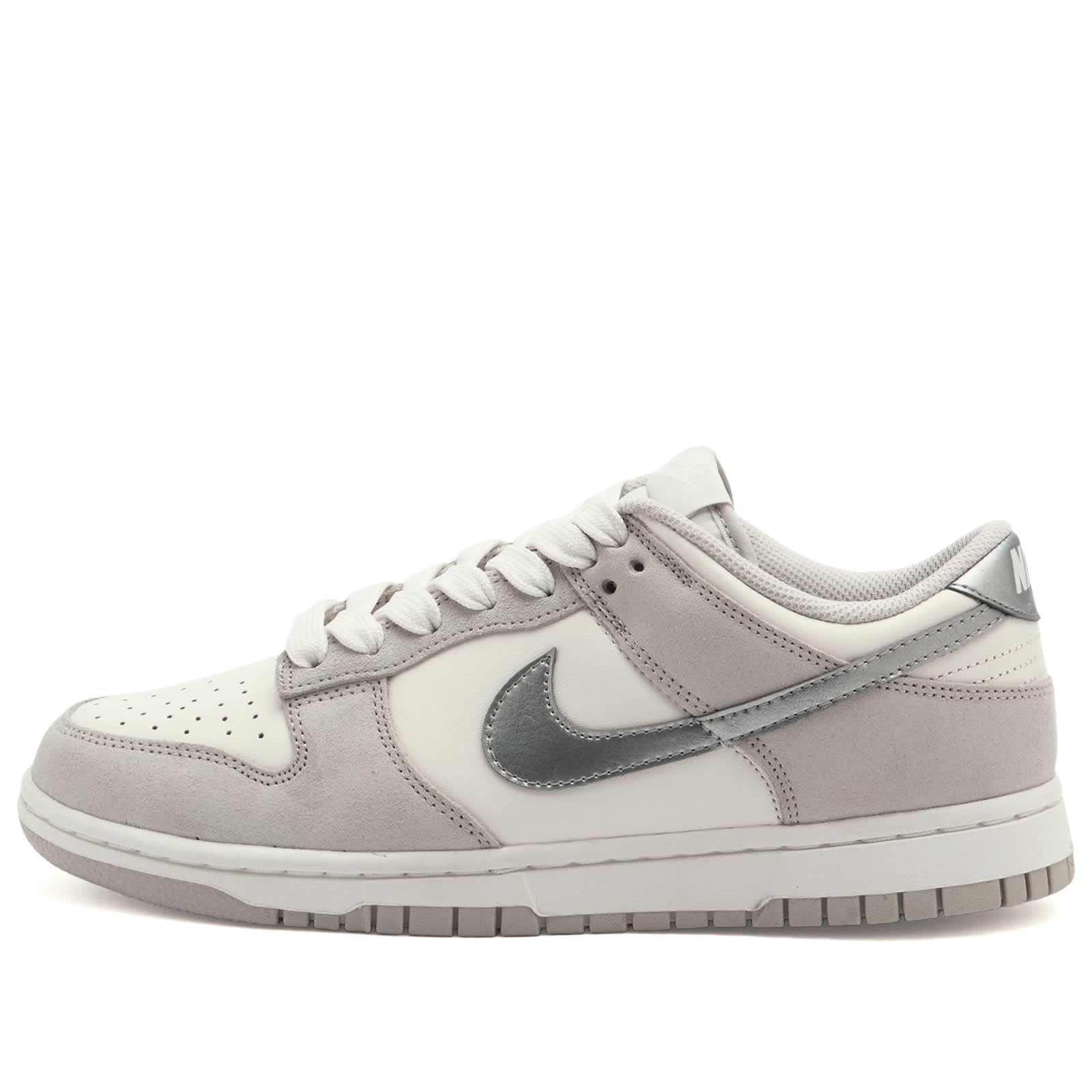 nike dunk sportswear