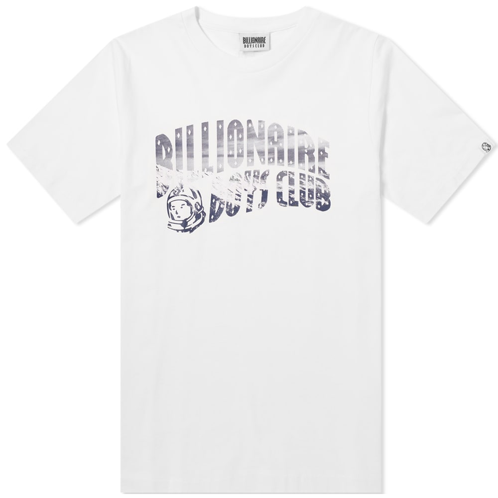 An icon in the streetwear sphere, Billionaire Boys Club’s arch logo sits front and centre of this classic white tee. Receiving a seasonal mountain print, the branding is joined by two astronaut motifs, one alongside and one to the reverse, for a signature finishing touch.100% CottonRibbed CrewneckPrinted Branding