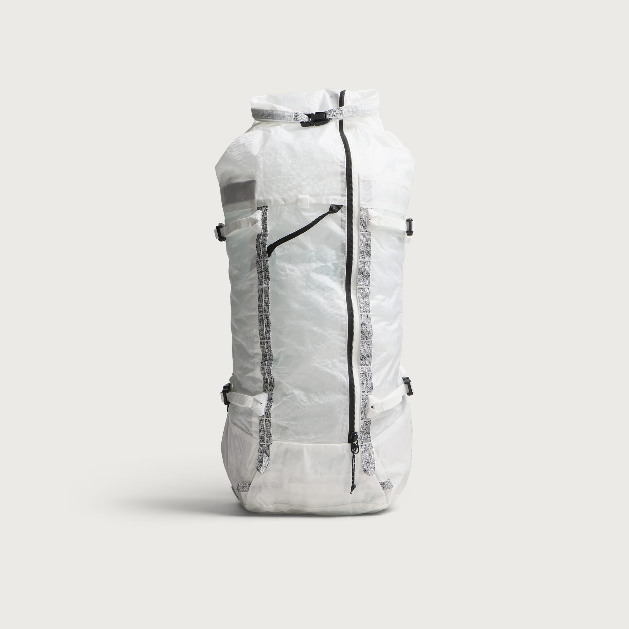 Db Journey Weigh Lighter Backpack 25L in Monochrome