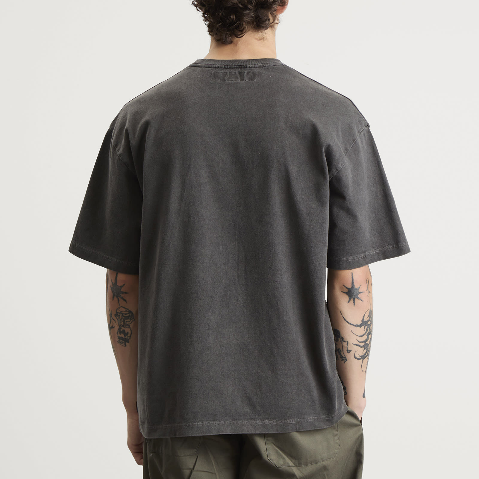 https://media.endclothing.com/media/catalog/product/B/R/BR_251FPNH-CSM13-BLK_8_1.jpg
