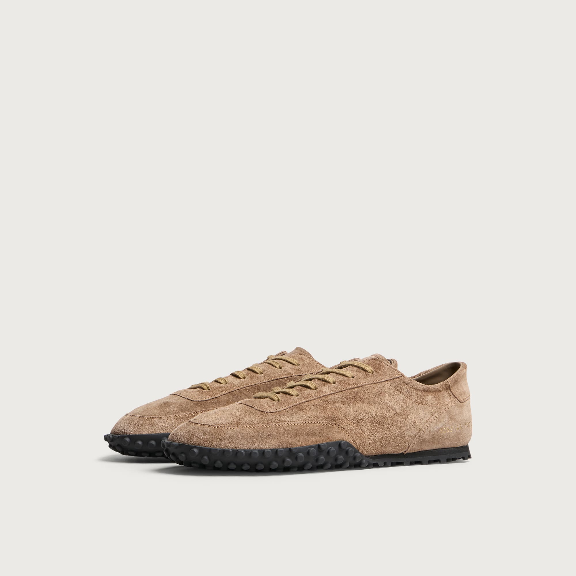 COMMON PROJECTS 미니멀 러너 세븐티 스웨이드 스니커즈