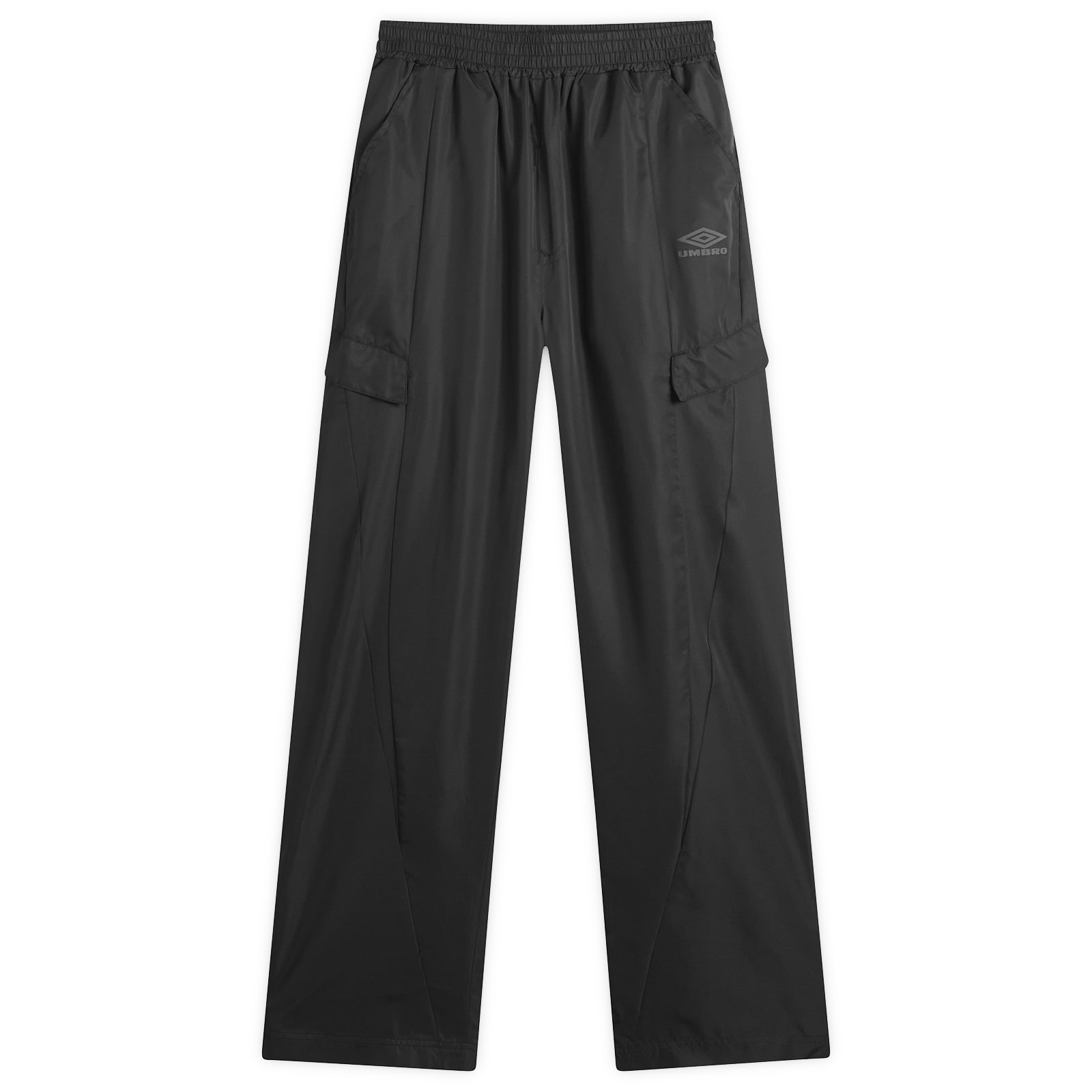 Umbro — Men's Cargo Pants in Black, Size X-Large