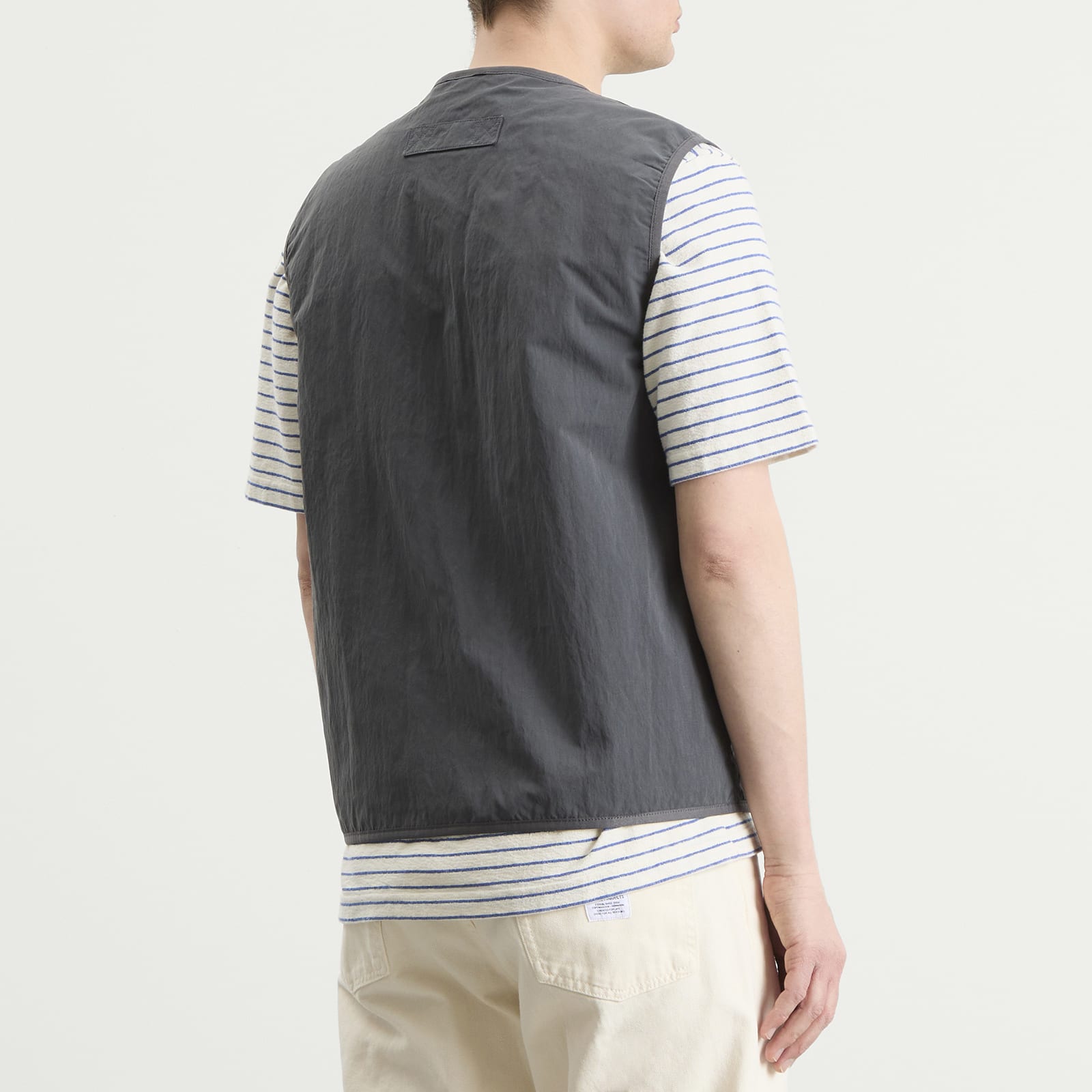 https://media.endclothing.com/media/catalog/product/B/R/BR_MGI0316GY71_7_1.jpg