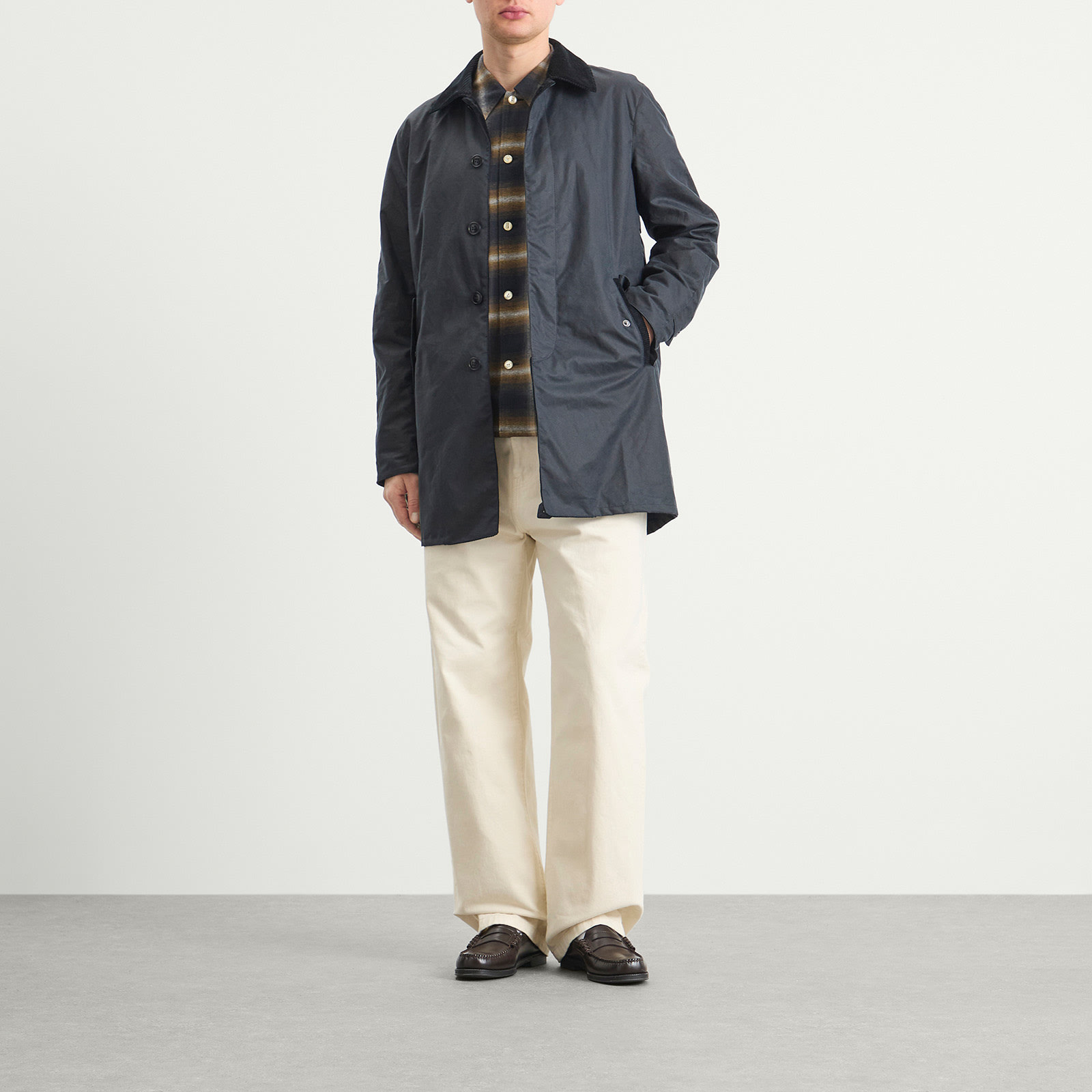https://media.endclothing.com/media/catalog/product/B/R/BR_MWX2475NY92_m8_1.jpg