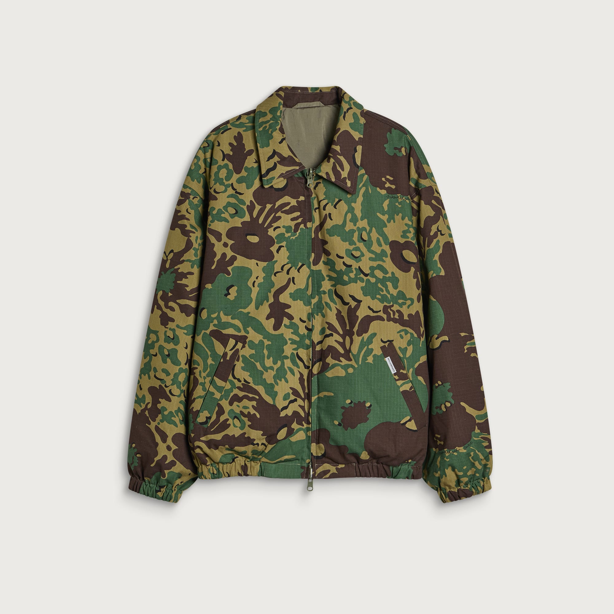 NOMARHYTHM TEXTILE — NOMARHYTHM TEXTILE Men's Camo Flower Reversible Down Puffer Jacket in Olive, Size 5