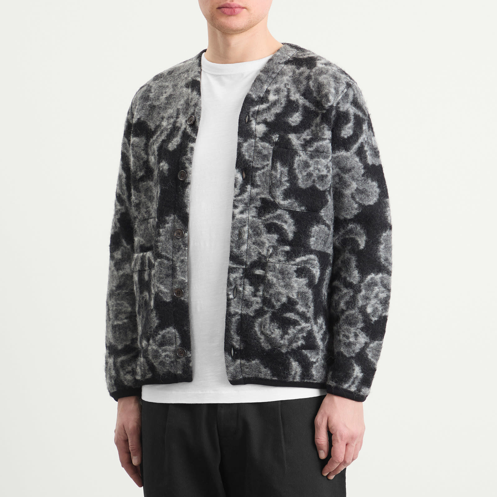 https://media.endclothing.com/media/catalog/product/B/R/BR_P33092-CHC_6_1.jpg