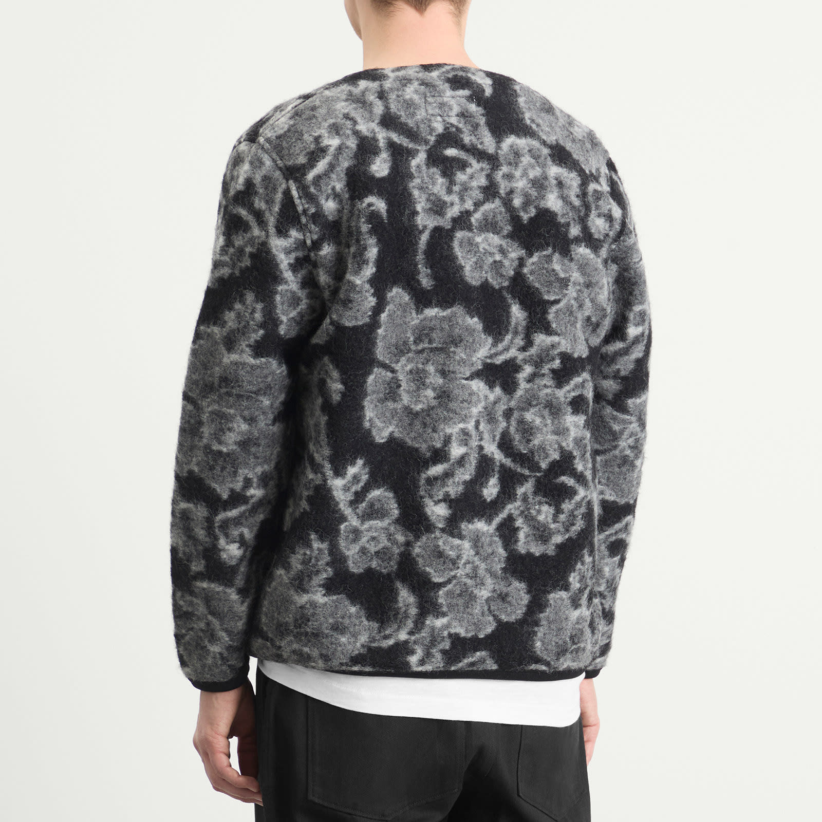 https://media.endclothing.com/media/catalog/product/B/R/BR_P33092-CHC_7_1.jpg