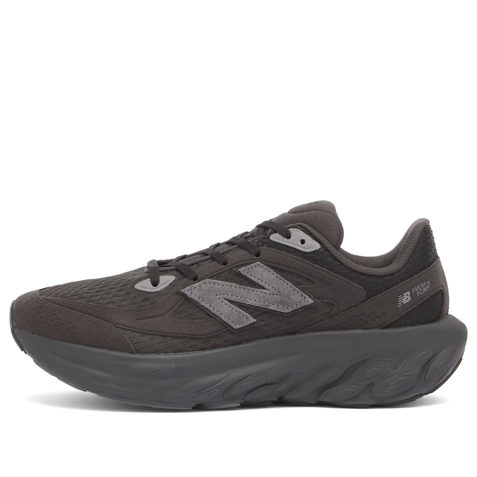 New Balance Unisex Black Cement Fresh Foam Sneaker