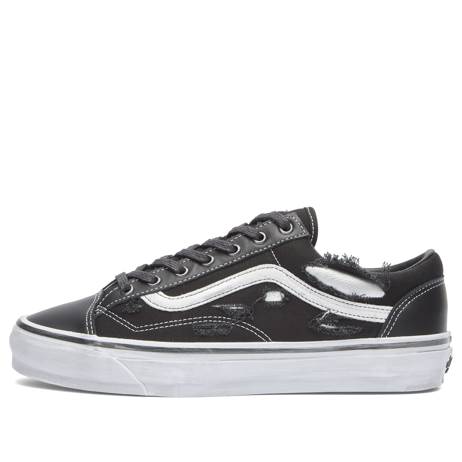 Vans Men’s Otw Old Skool 36 Vibram Sneaker Distressed Silver