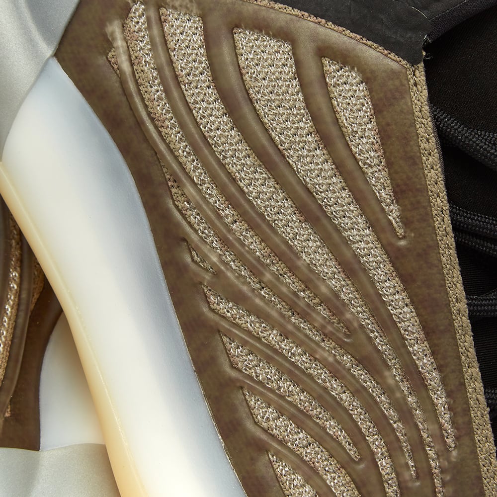 YEEZY QNTM Quantum Basketball Review ON FEET.