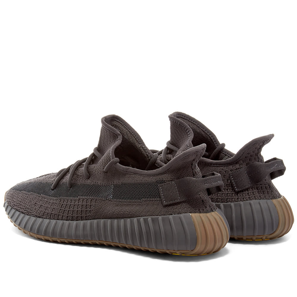 Adidas YEEZY CINDER vs BLACK STATIC YEEZY