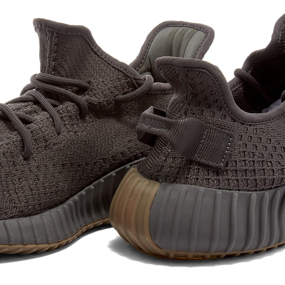 New in Box DS Adidas Yeezy Boost 350 V2 Cinder Non