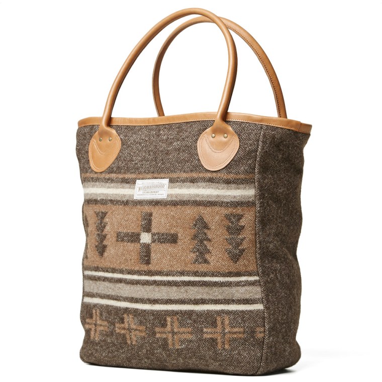 Neighborhood Timber Blanket Tote Bag (Brown) END.
