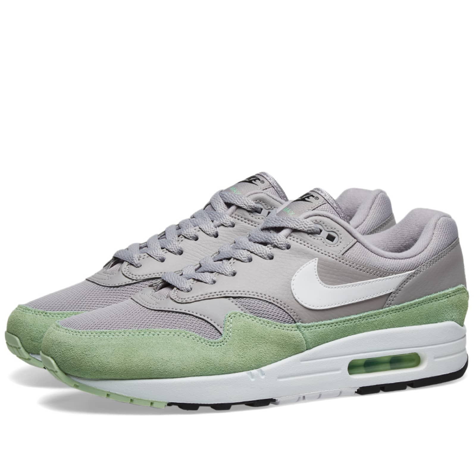 white and grey air max 1