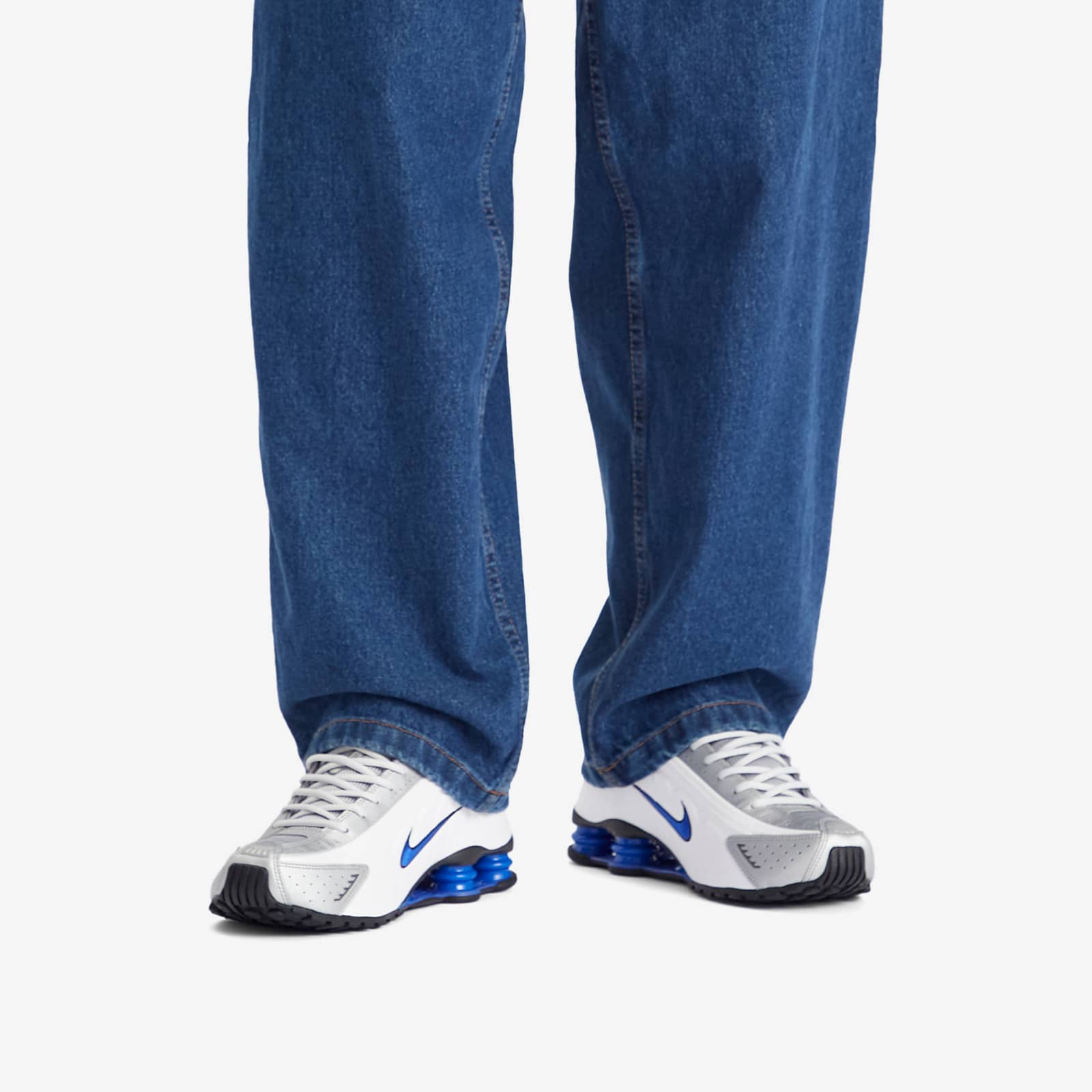 Nike Shox R4 Sneaker - White, Silver & Blue