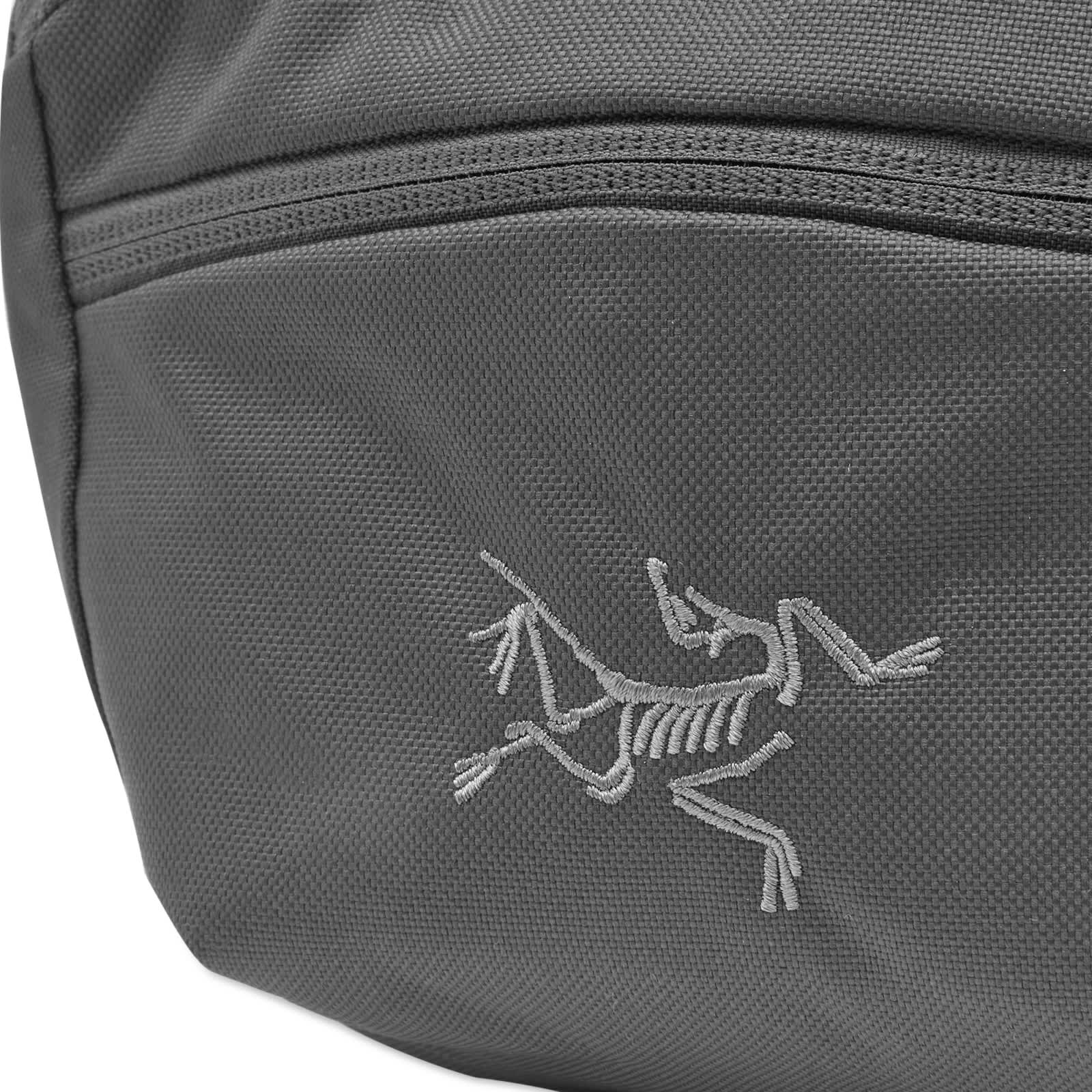 Arc'teryx Mantis 1 Small Waist Pack Graphite END.