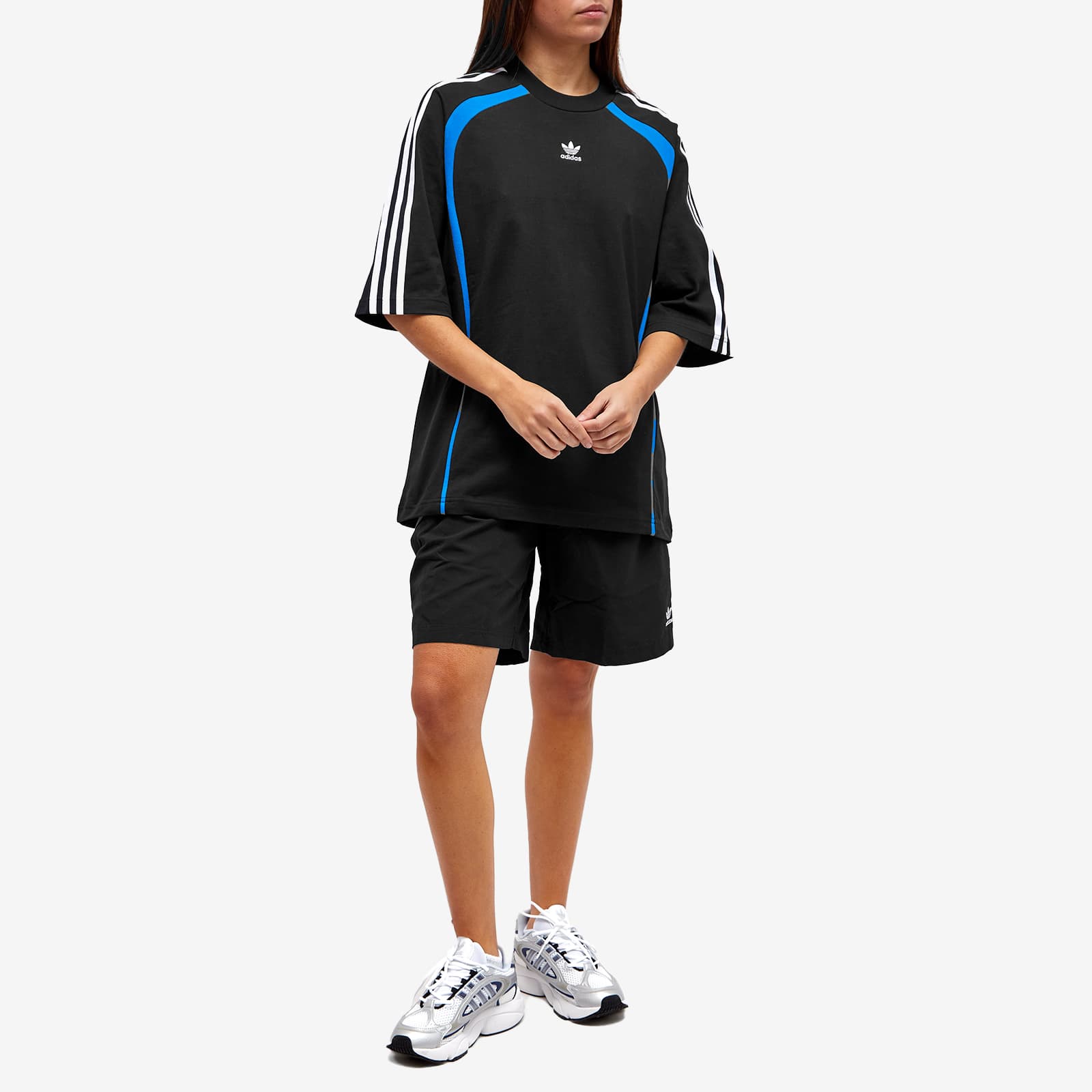 Adidas Retro T Shirt Black END AR camiseta-alemania-adicolor-classics-3-rayas